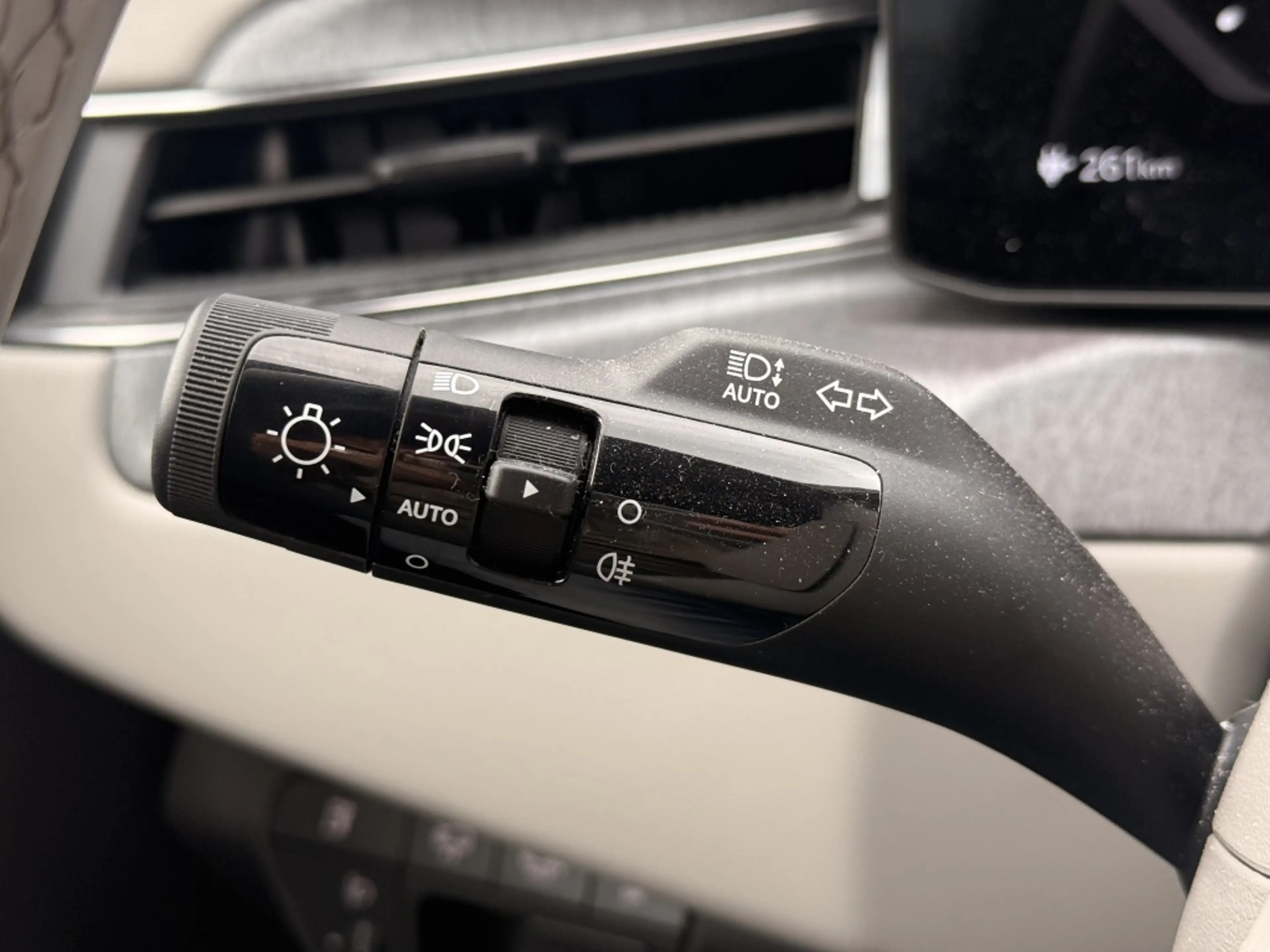 Kia EV9 Air 99.8 kWh — photo 12