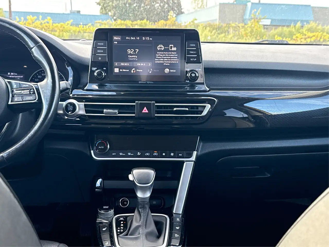 Kia Seltos снимка Kia Seltos