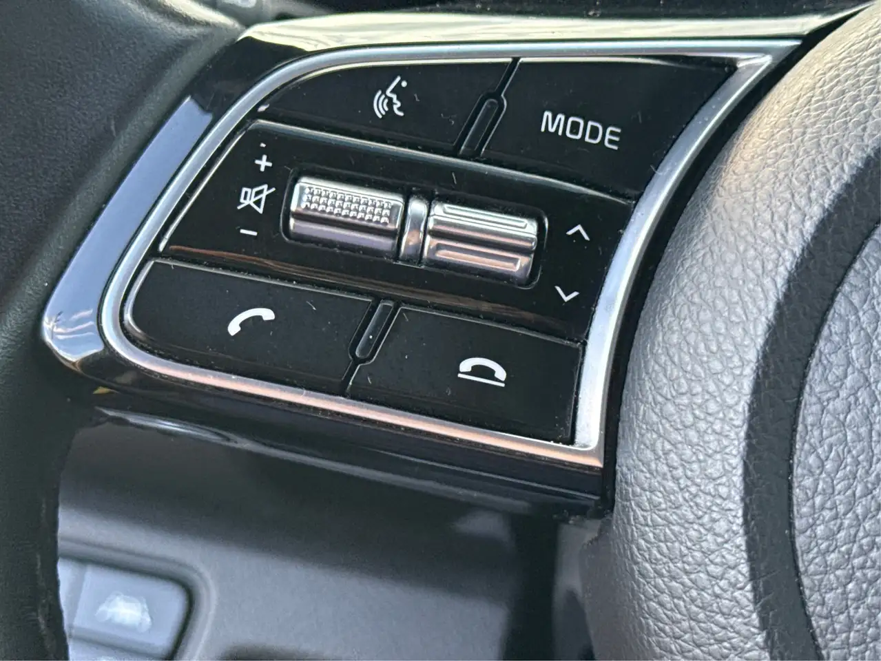 Kia Seltos снимка Kia Seltos