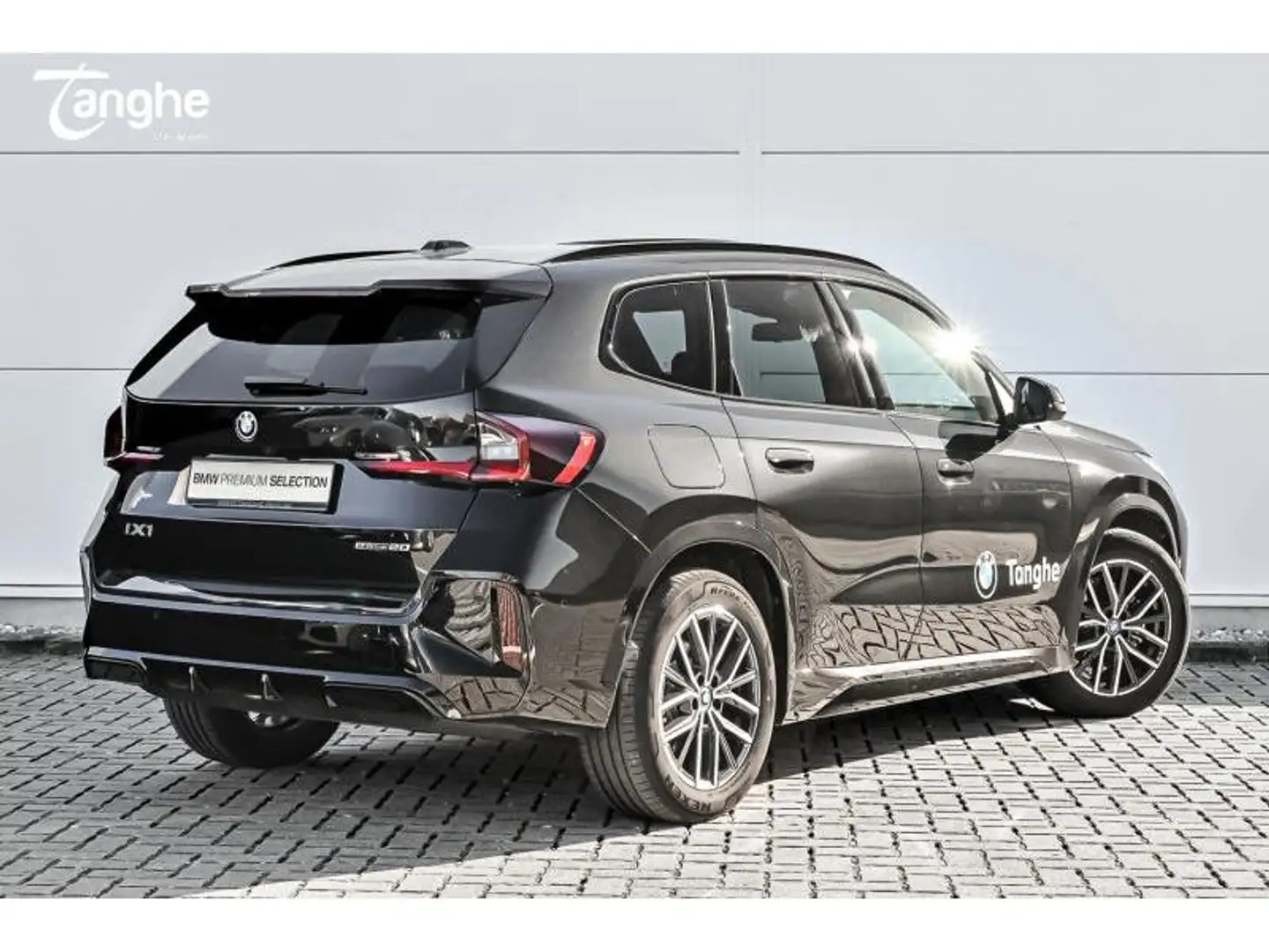 BMW iX1 20e M Sport Noir - 2