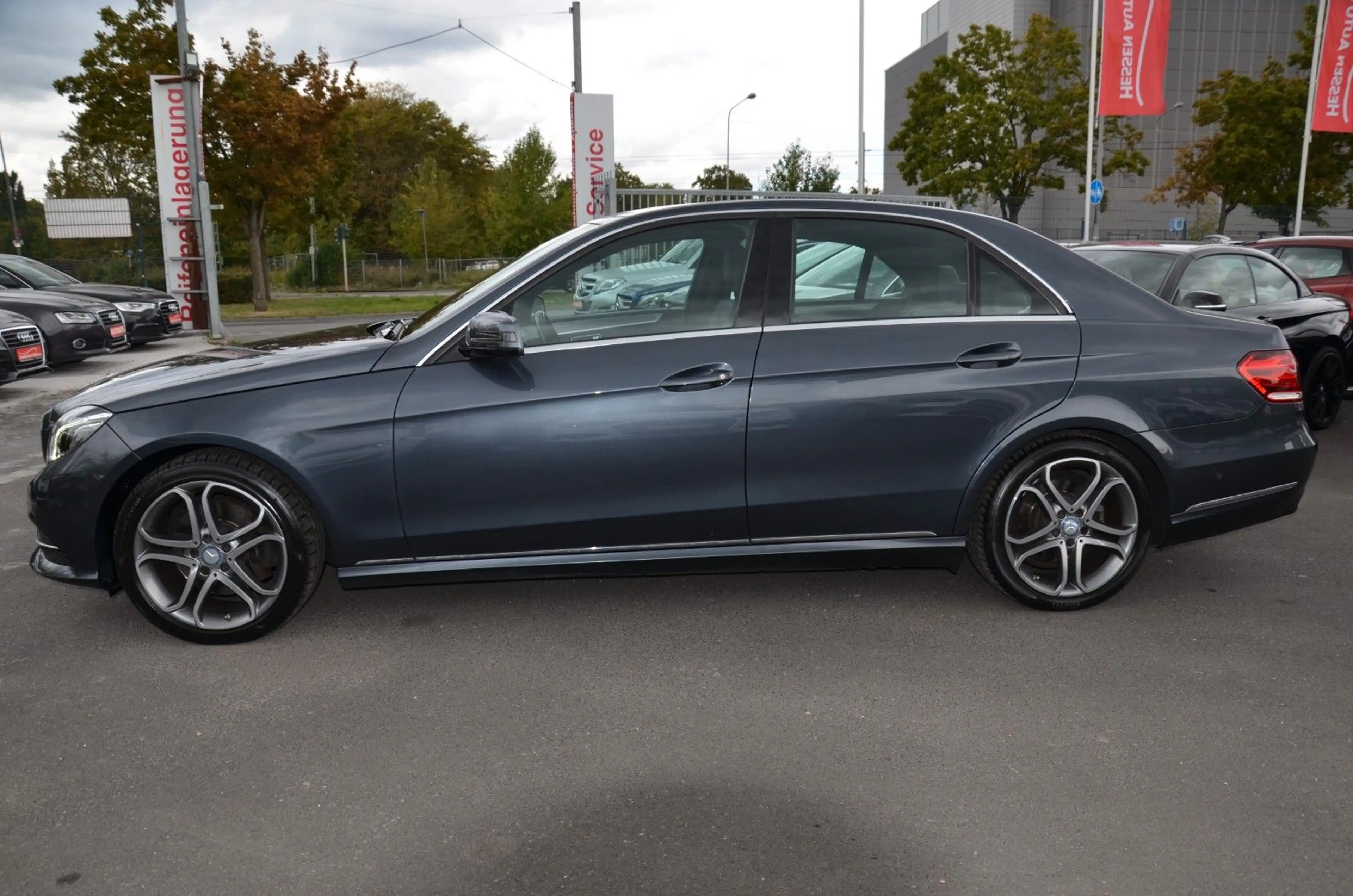 Mercedes-Benz E 200 E Limo*Avantgart*NAVI*LED*PDC*TEMPO*TOP* — photo 10