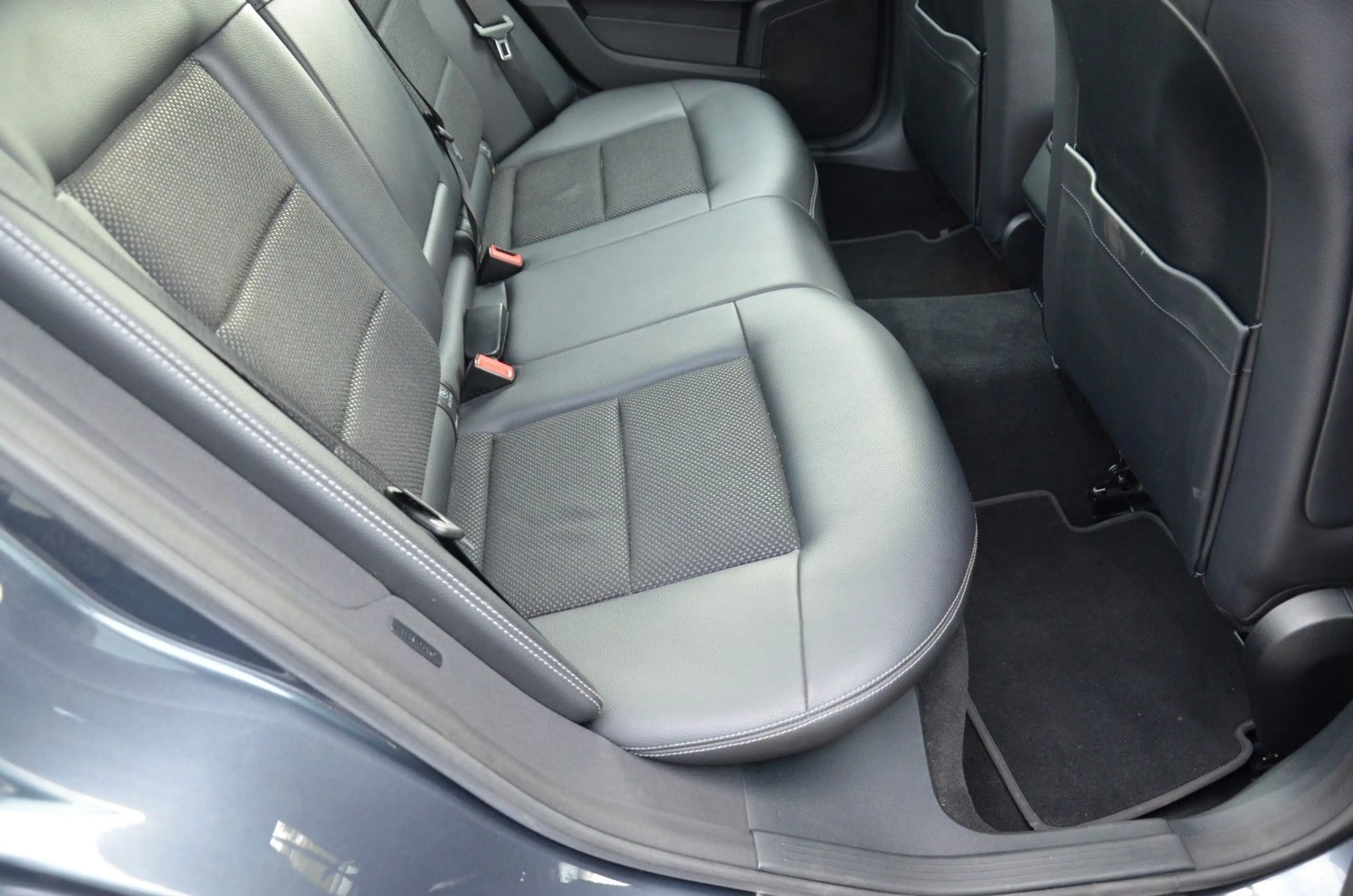 Mercedes-Benz E 200 E Limo*Avantgart*NAVI*LED*PDC*TEMPO*TOP* — photo 13