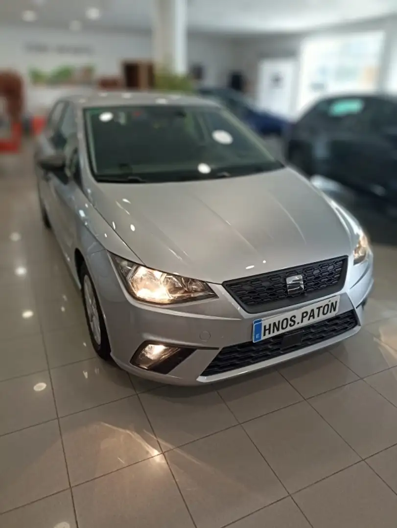 SEAT Ibiza 1.0 TSI S&S Reference Plus 95 Gris - 2