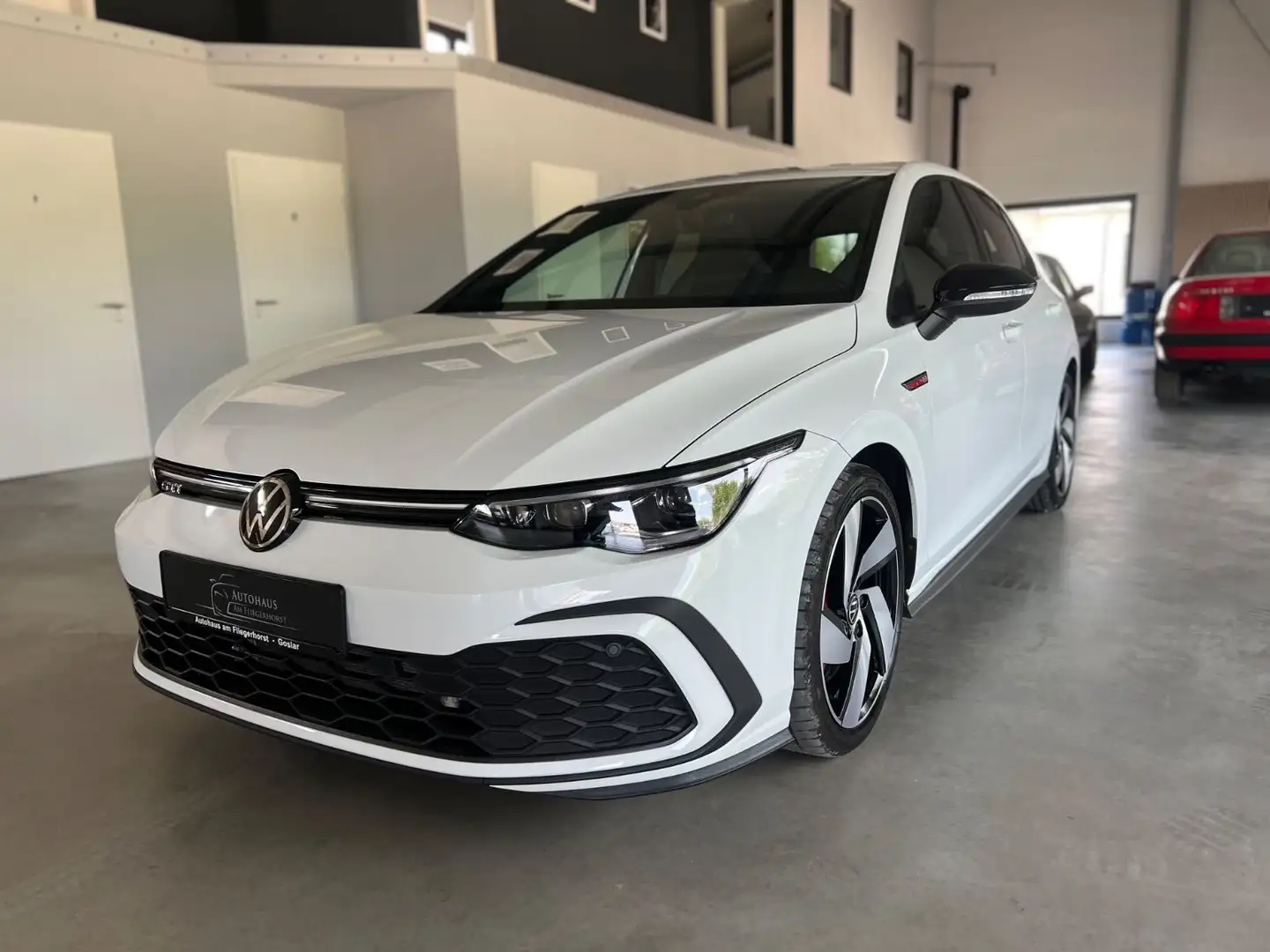 Volkswagen Golf VIII GTI 2.0 TSI Matrix/PDC/ACC/SHZ Weiß - 1