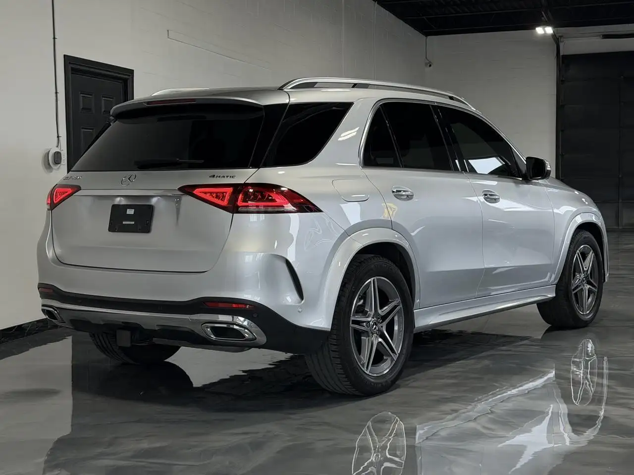 Mercedes-Benz GLE снимка Mercedes-Benz GLE