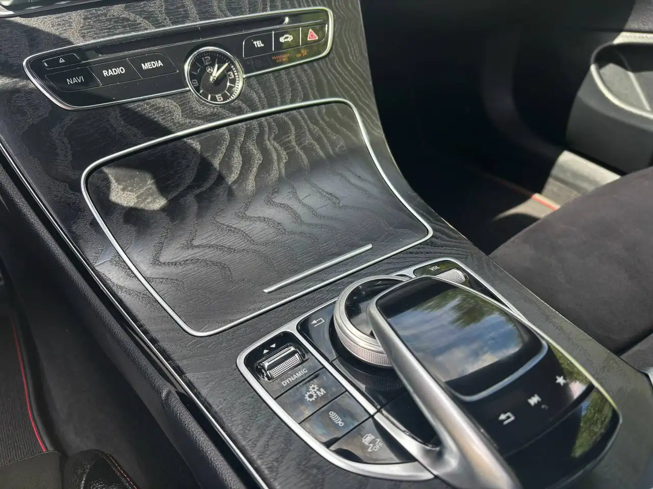 Mercedes-Benz C-Class снимка Mercedes-Benz C-Class