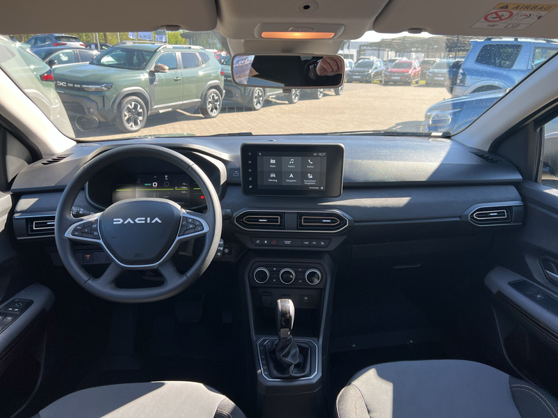 Dacia Jogger Hybrid 140 Extreme SHZ+PDC+RFK+Navi — photo 6