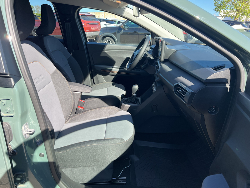 Dacia Jogger Hybrid 140 Extreme SHZ+PDC+RFK+Navi — photo 9