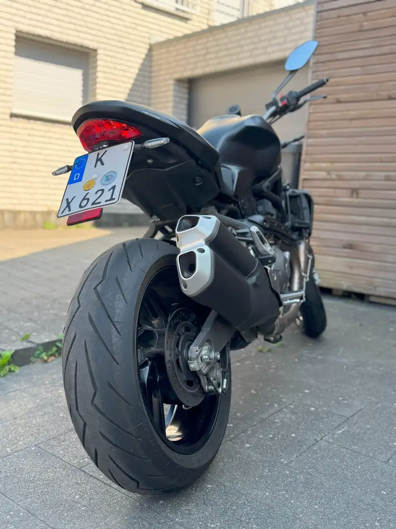 Ducati Monster 821 Dark Stealth Noir - 2