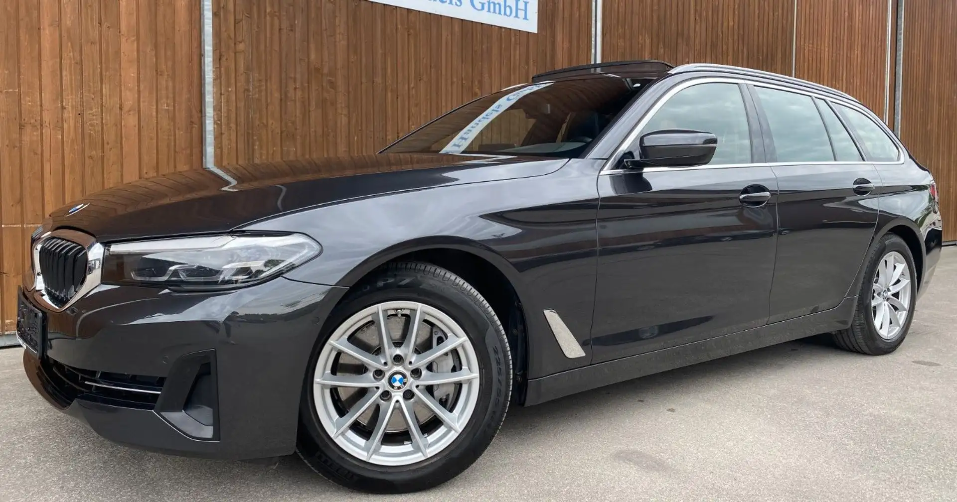 BMW 540 d xDrive T. Leder SHZ Pano Navi Parkass Kam Gris - 1