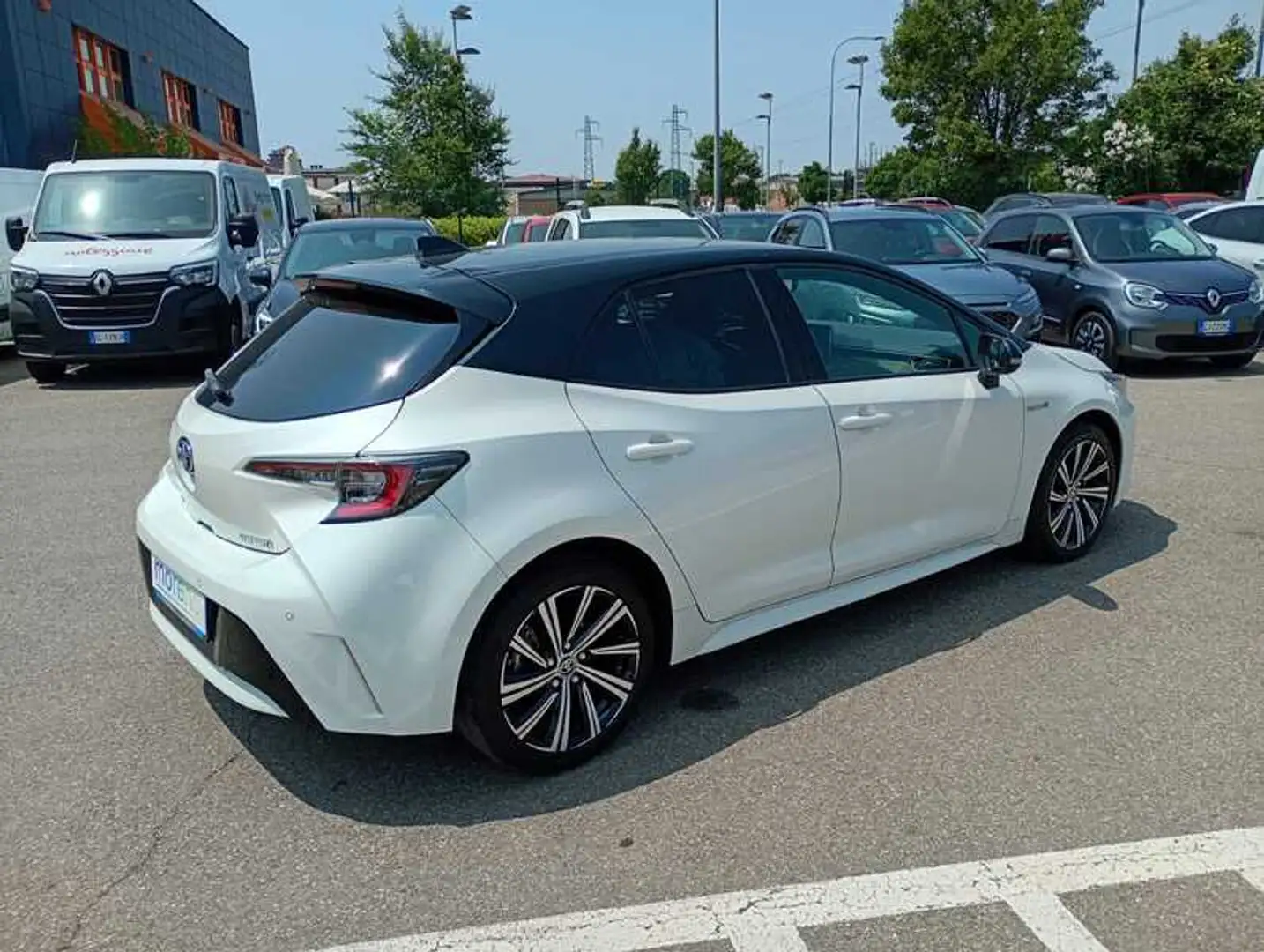 Toyota Corolla 1.8H CVT Style Weiß - 2