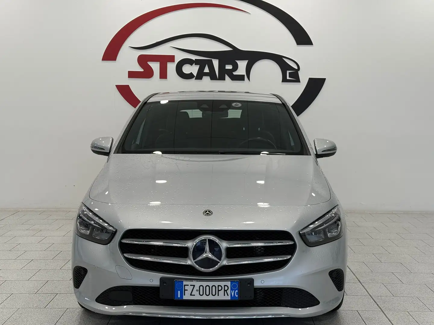 Mercedes-Benz B 180 Classe B 180 Premium - 136cv Plateado - 2