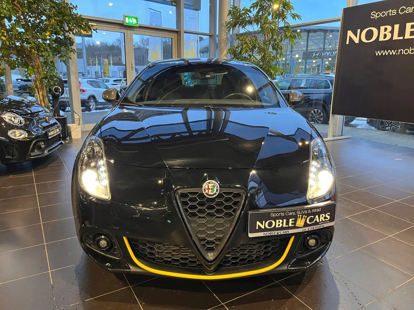 Alfa Romeo Giulietta Speciale  Veloce KLIMA XENON NAVI ALU Noir - 2