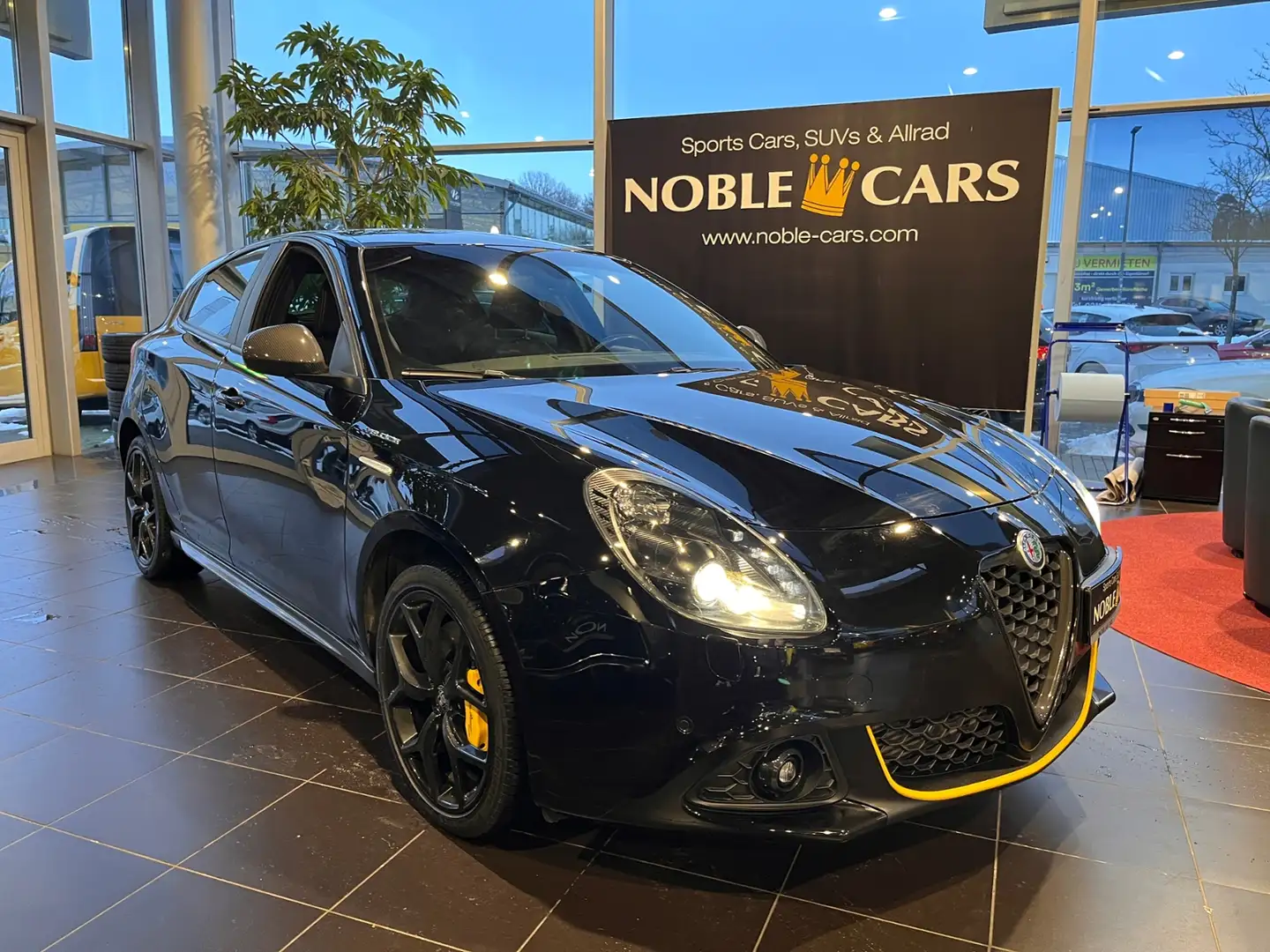 Alfa Romeo Giulietta Speciale  Veloce KLIMA XENON NAVI ALU Noir - 1