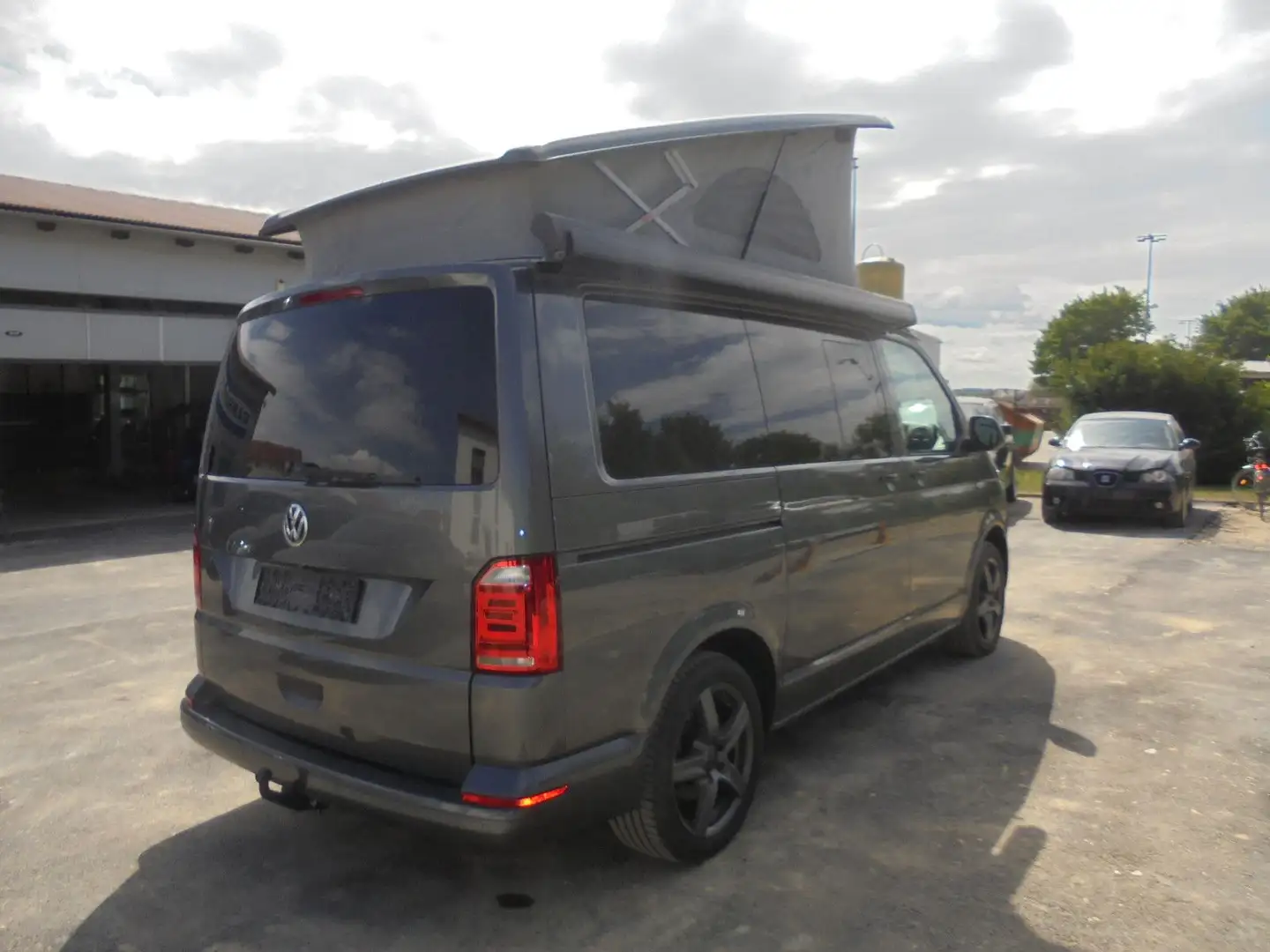 Volkswagen T6 California Beach 4Mot 1 Hd 7 Si  Service neu Gris - 2