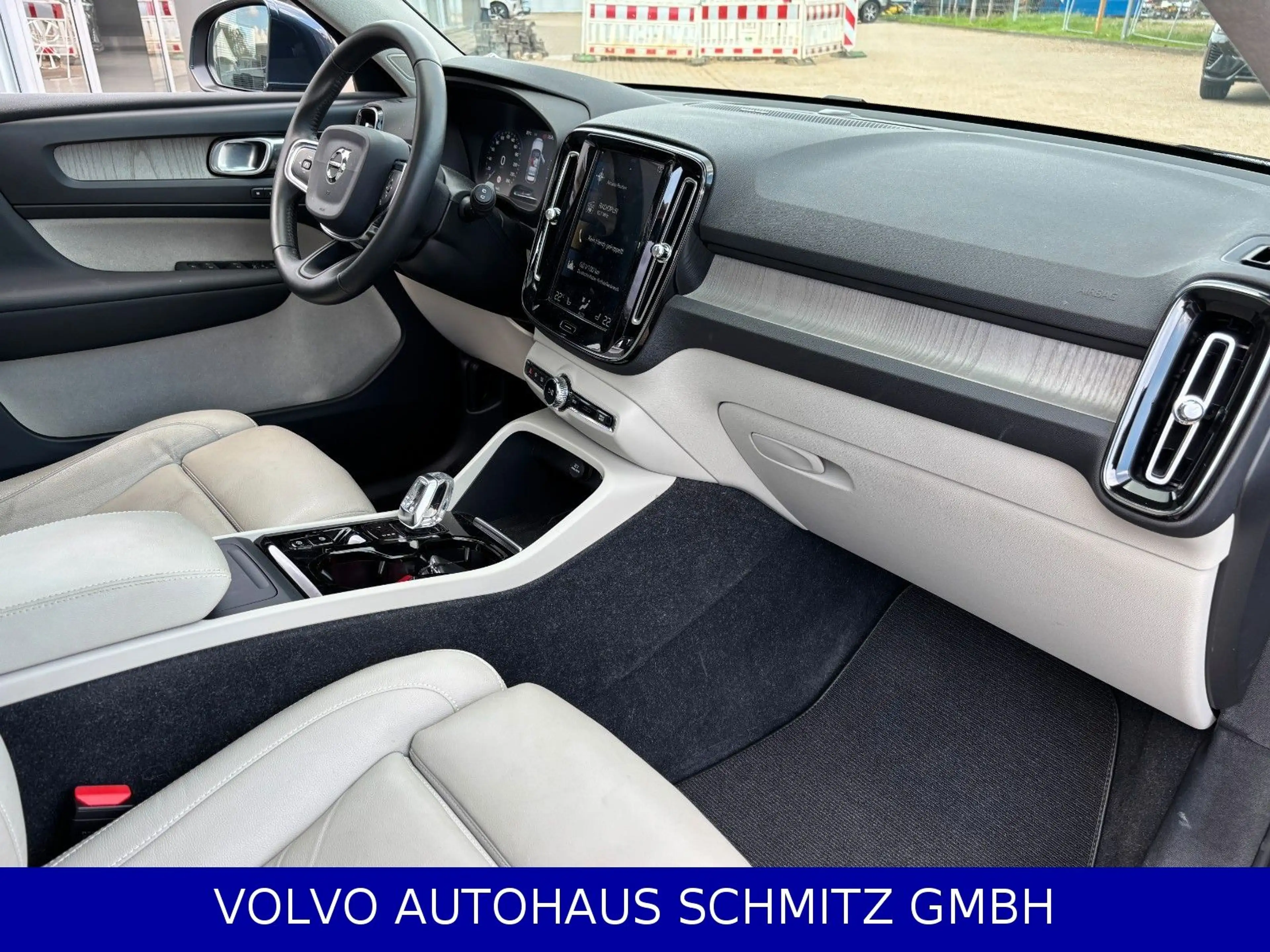 Volvo XC40 Inscription 2WD Panorama AHK — photo 8