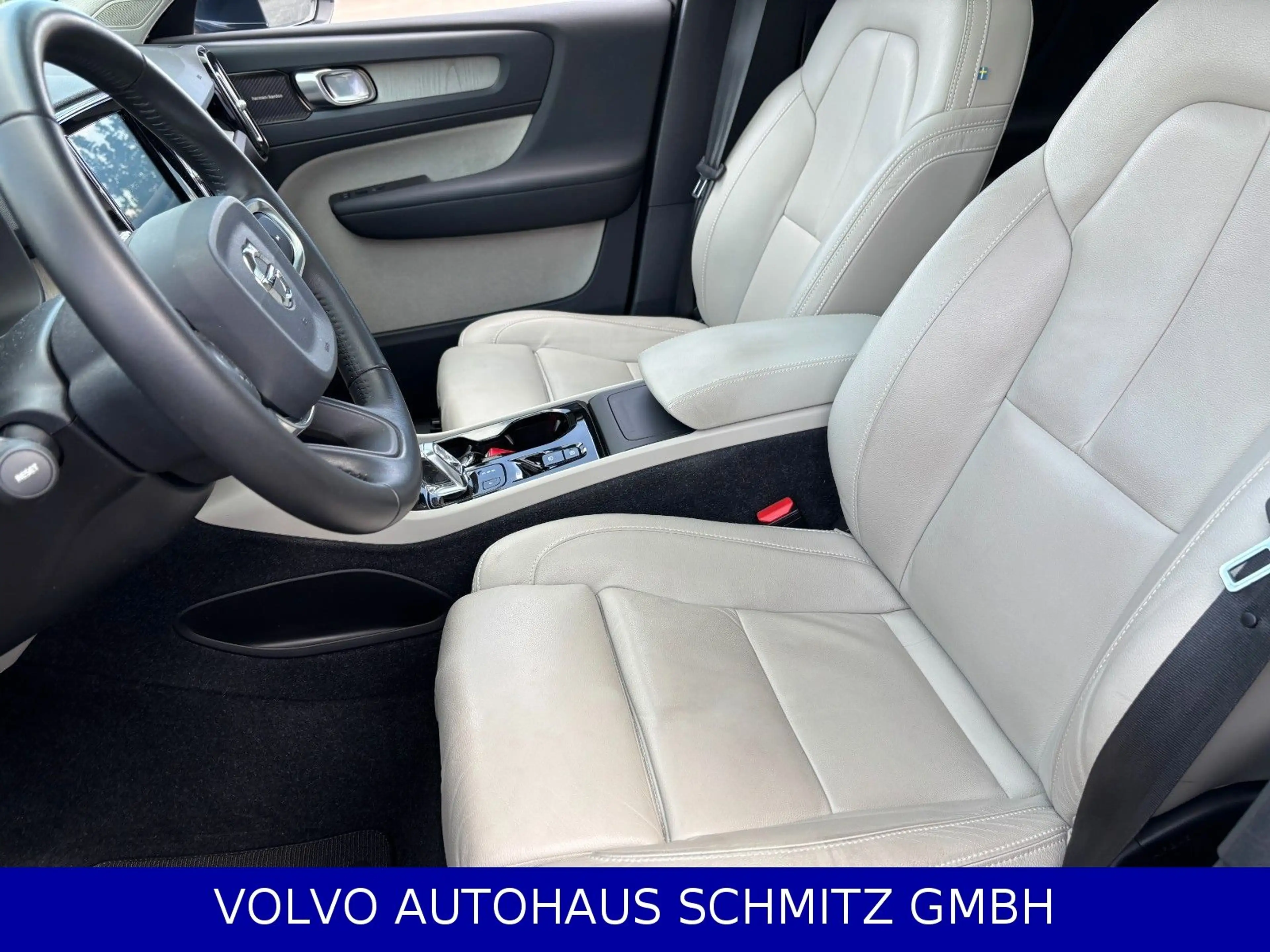 Volvo XC40 Inscription 2WD Panorama AHK — photo 15