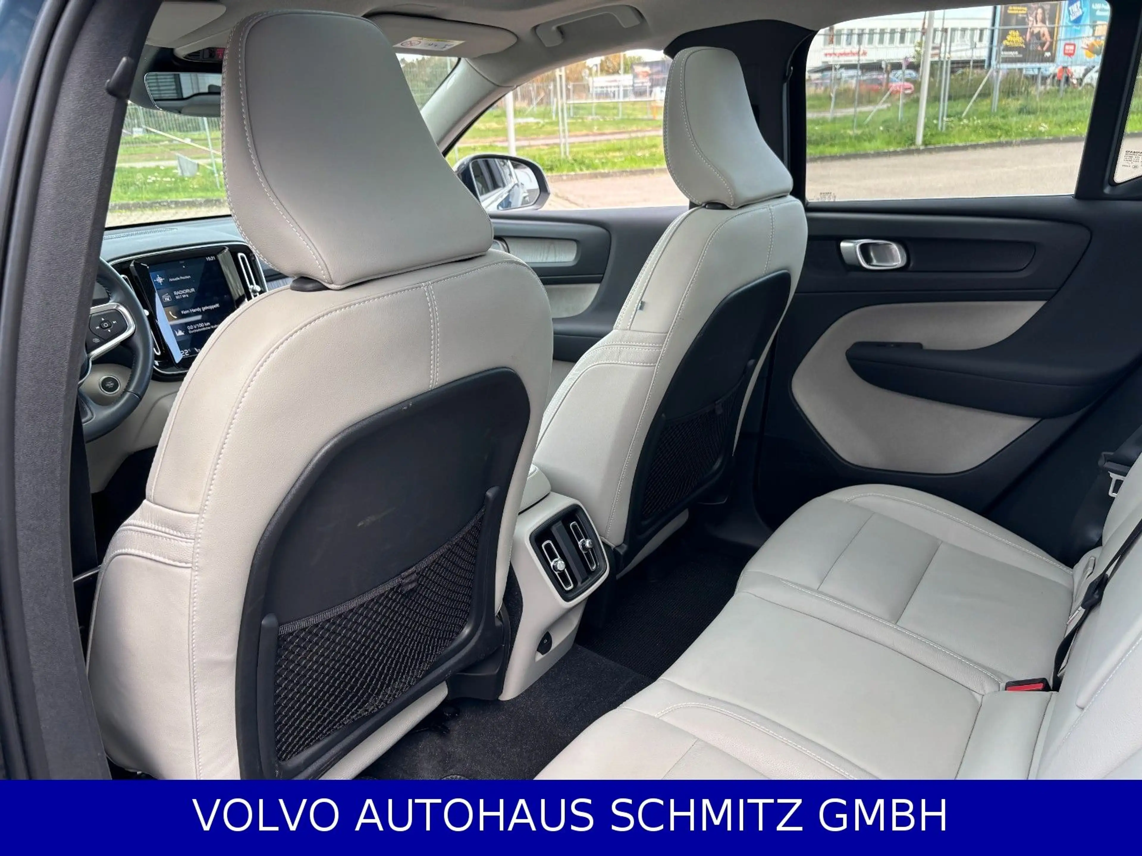 Volvo XC40 Inscription 2WD Panorama AHK — photo 12