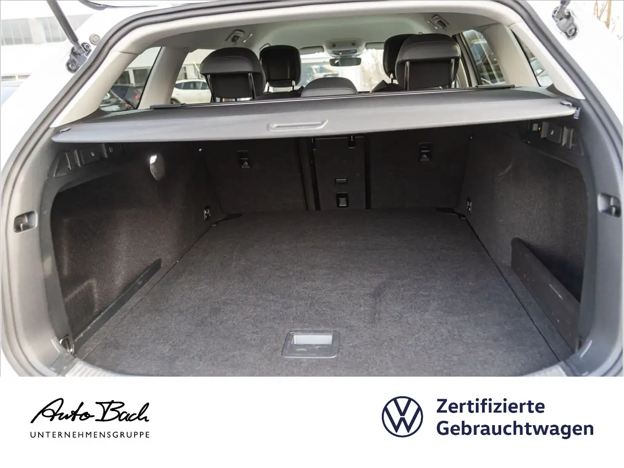 Volkswagen Passat Variant 1.5 eTSI DSG Business, Navi, LED, 17