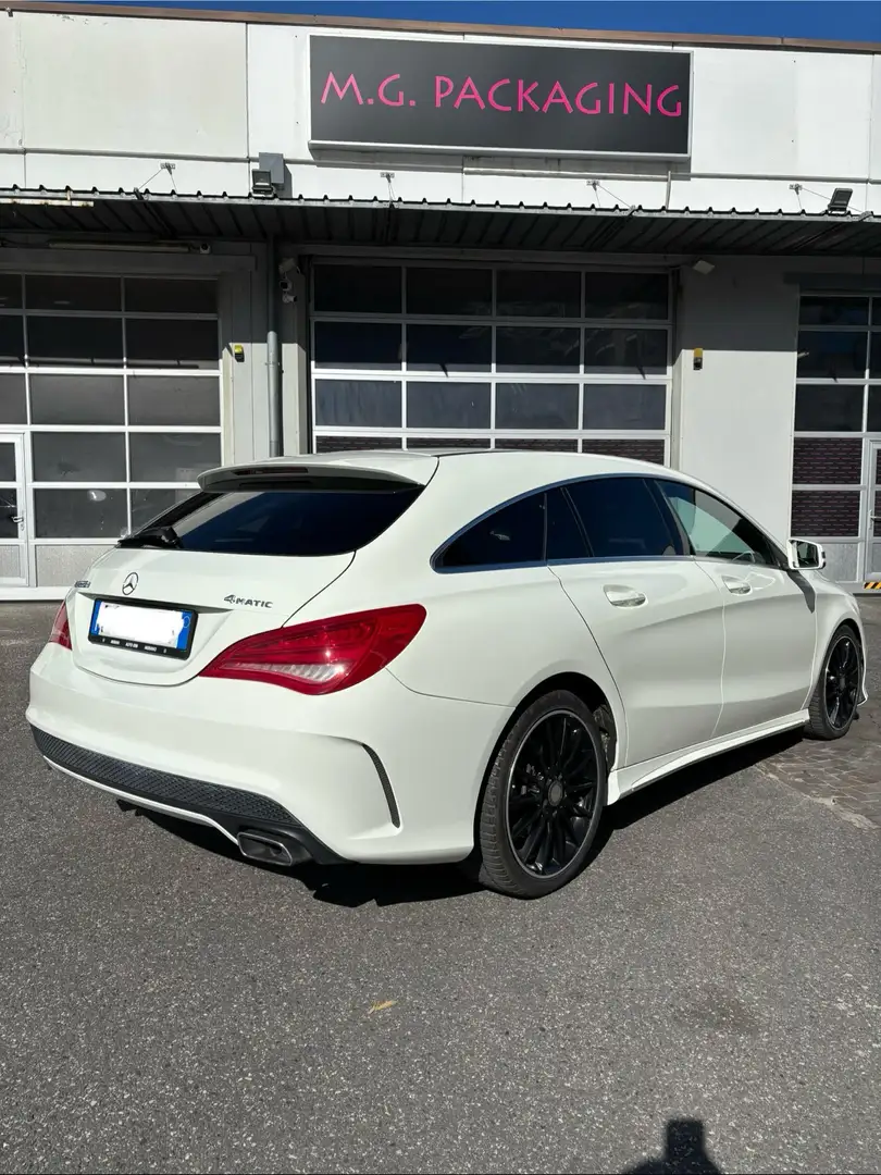 Mercedes-Benz CLA 220 CLA Shooting Brake 220 d 4 Matic AMG Premium - 1