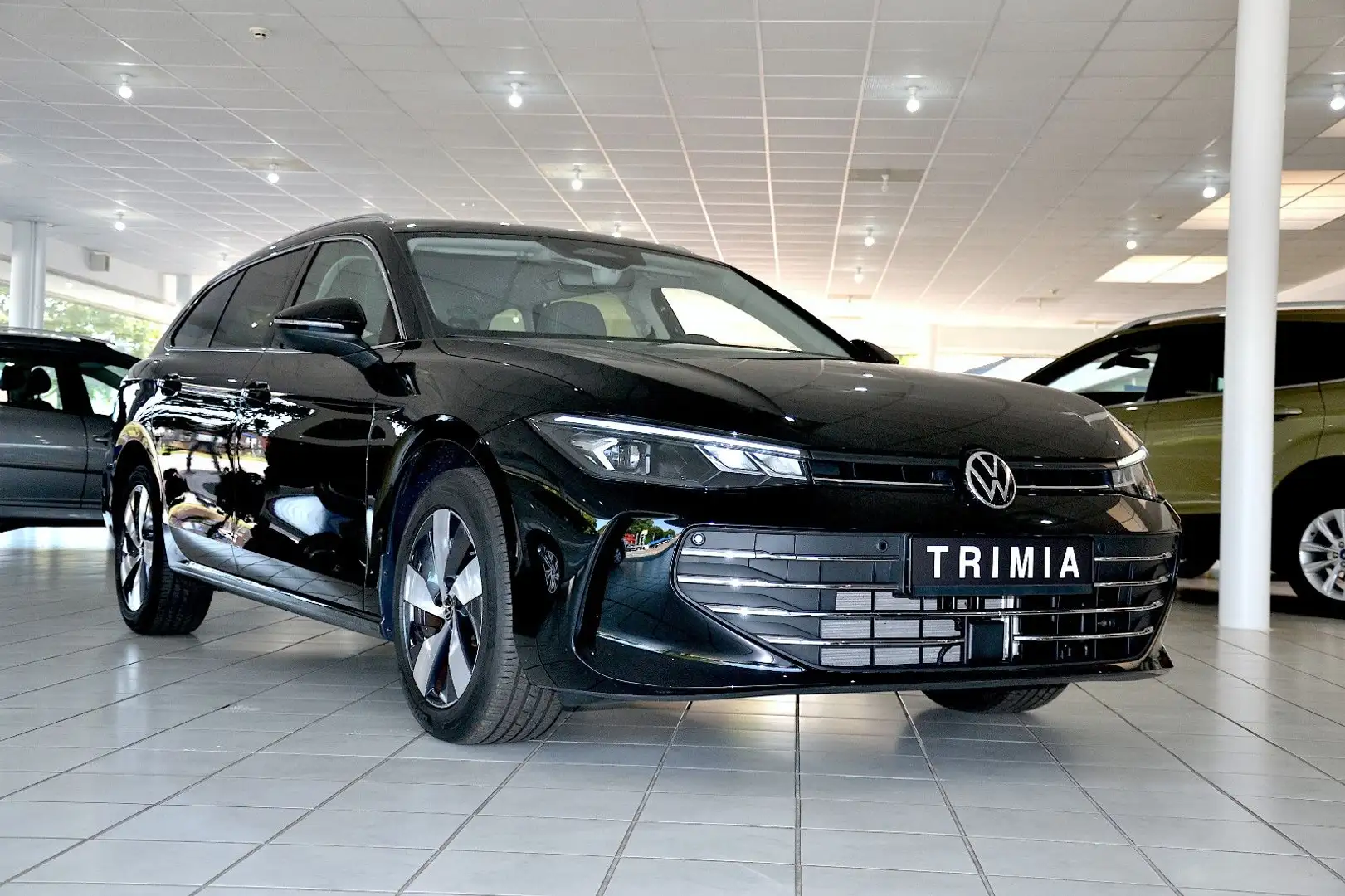 Volkswagen Passat Variant 1.5 eTSI | LED | ACC | L + SHZ Schwarz - 1