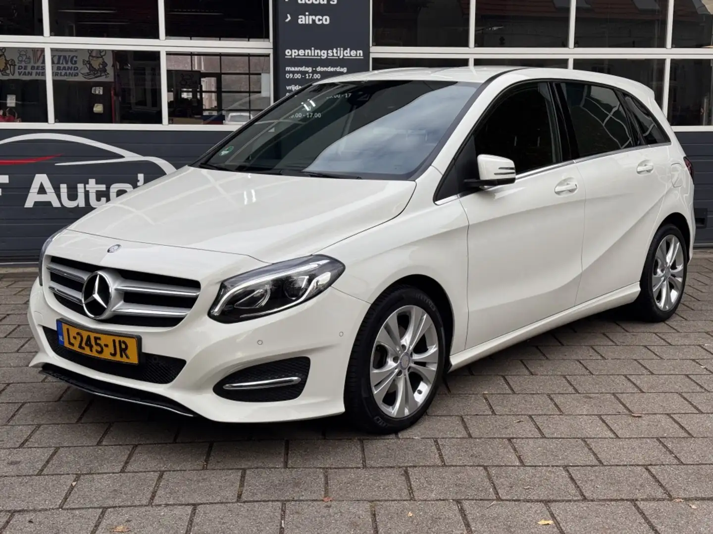Mercedes-Benz B 180 7G-Tronic Ambition Navi Led Leder Wit - 1