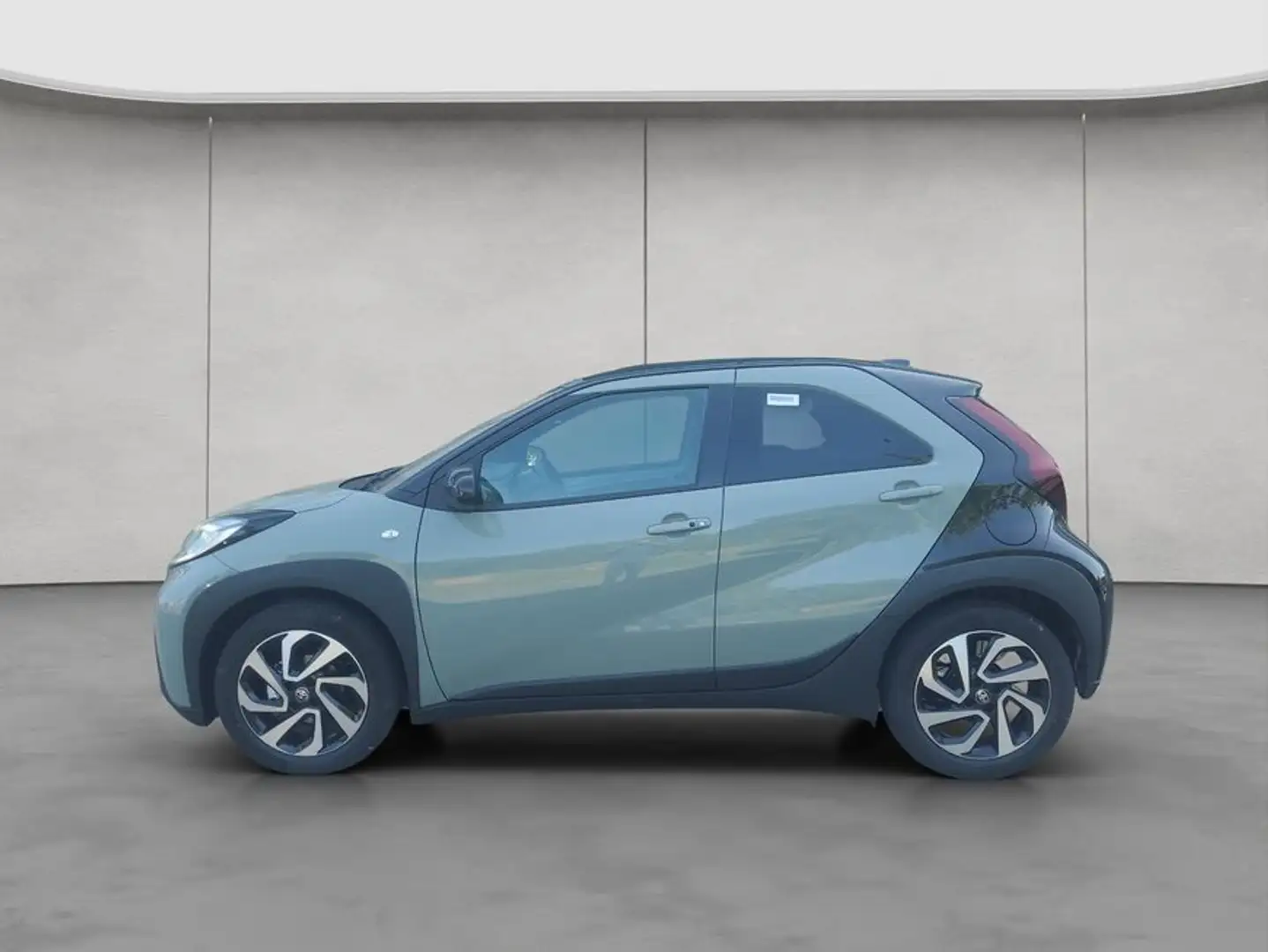 Toyota Aygo X X S-CVT Air Teamplayer Verde - 2