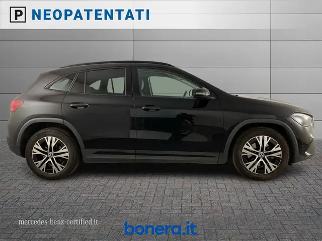 Mercedes-Benz Gla view 6