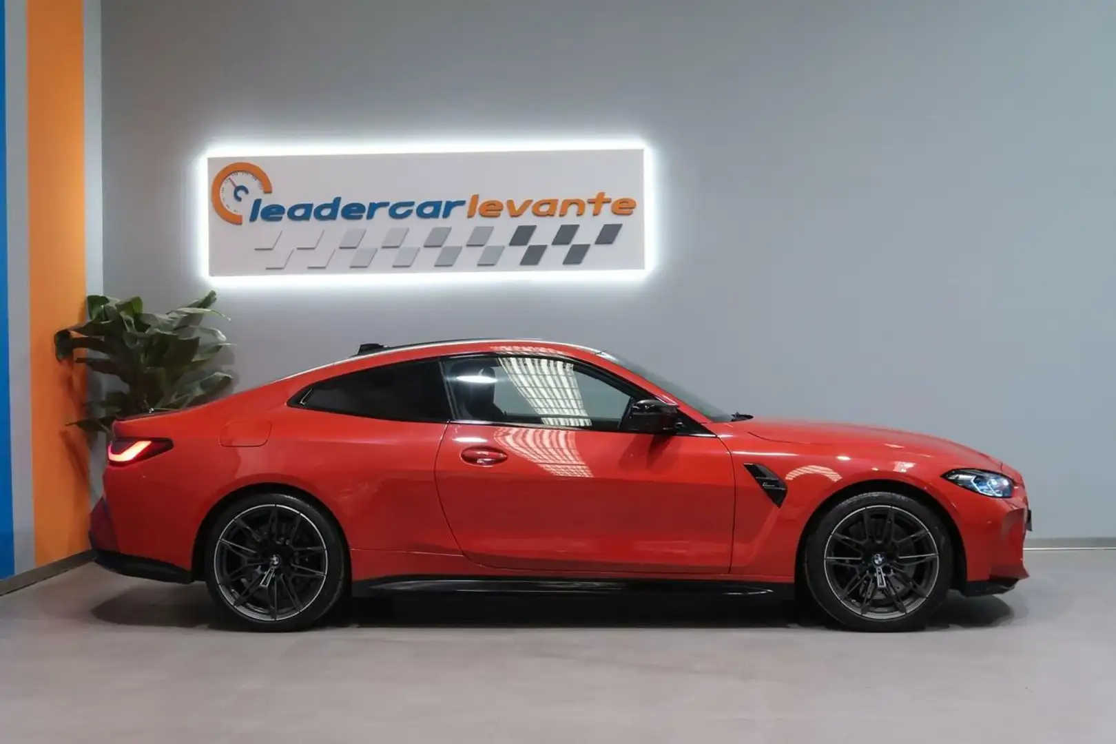 BMW M4 Coupé Competition Rood - 2