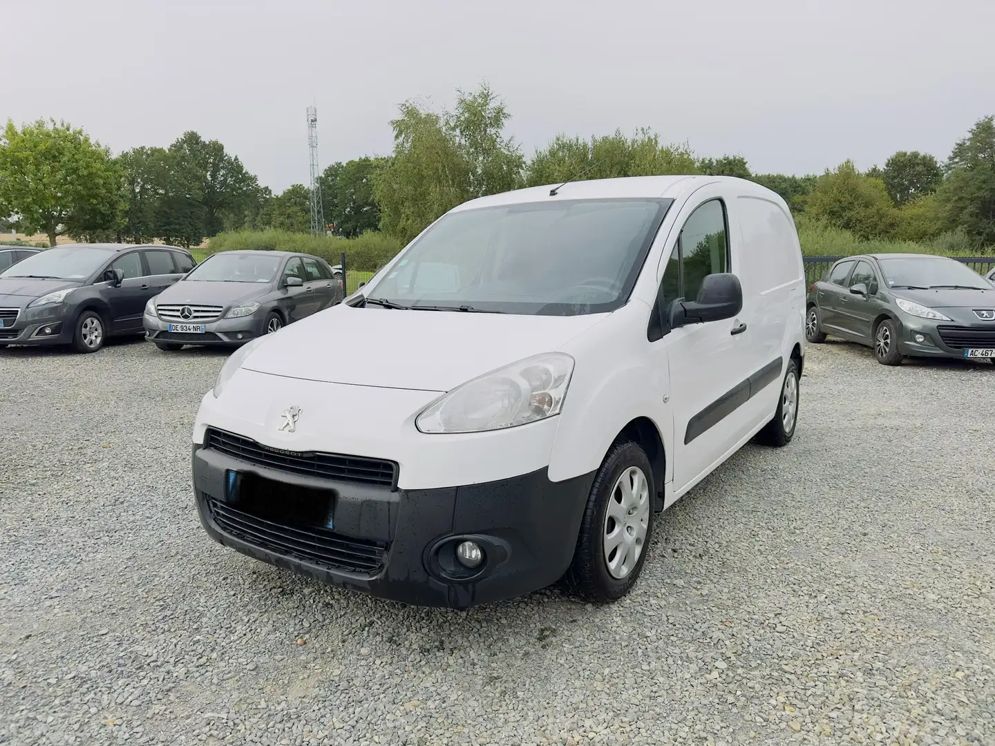 Peugeot Partner FGN 120 L1 1.6 HDI 75 FAP PACK CD CLIM Blanc - 1