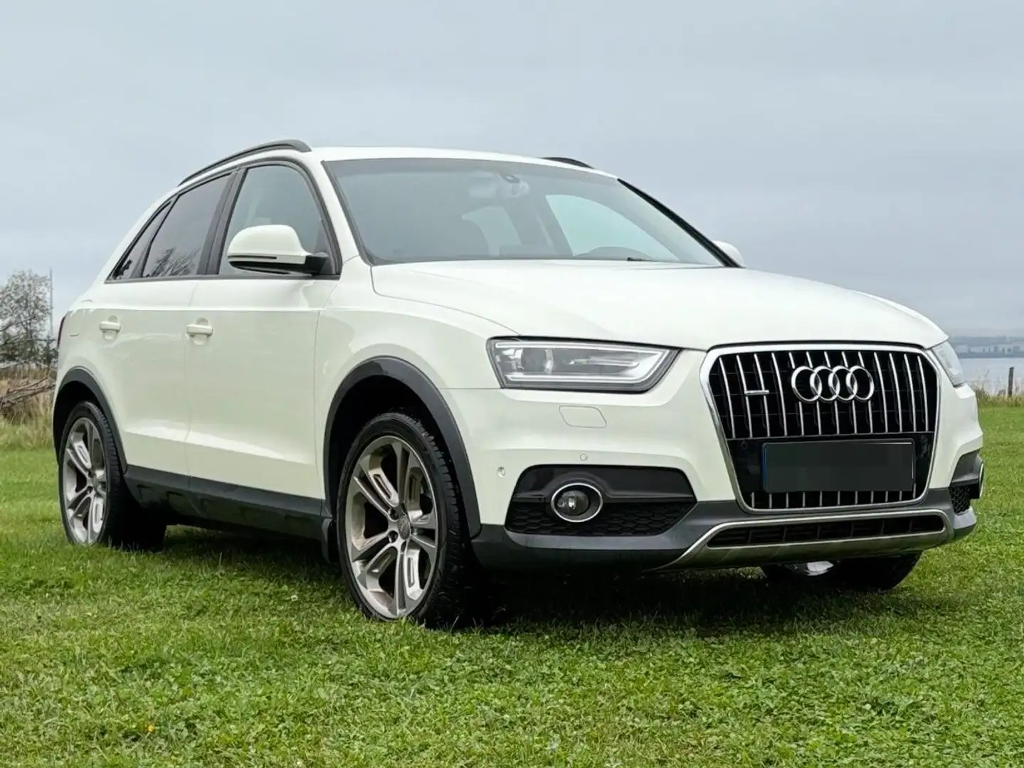 Audi Q3 Q3 2.0 TFSI quattro Weiß - 2