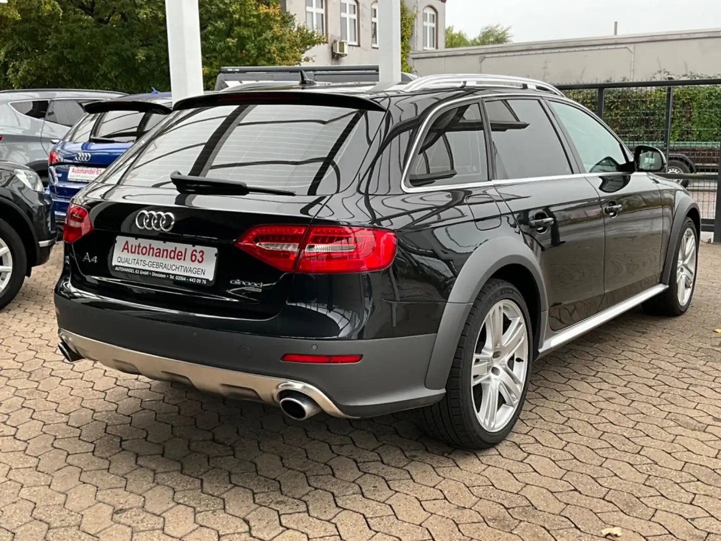 Audi A4 allroad quattro 2.0 TFSI*Leder*Bi-Xenon*Navi* Schwarz - 2