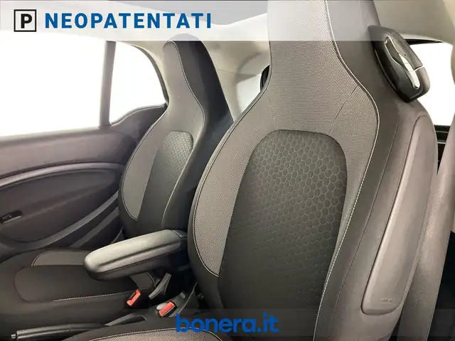 Smart Fortwo view 16