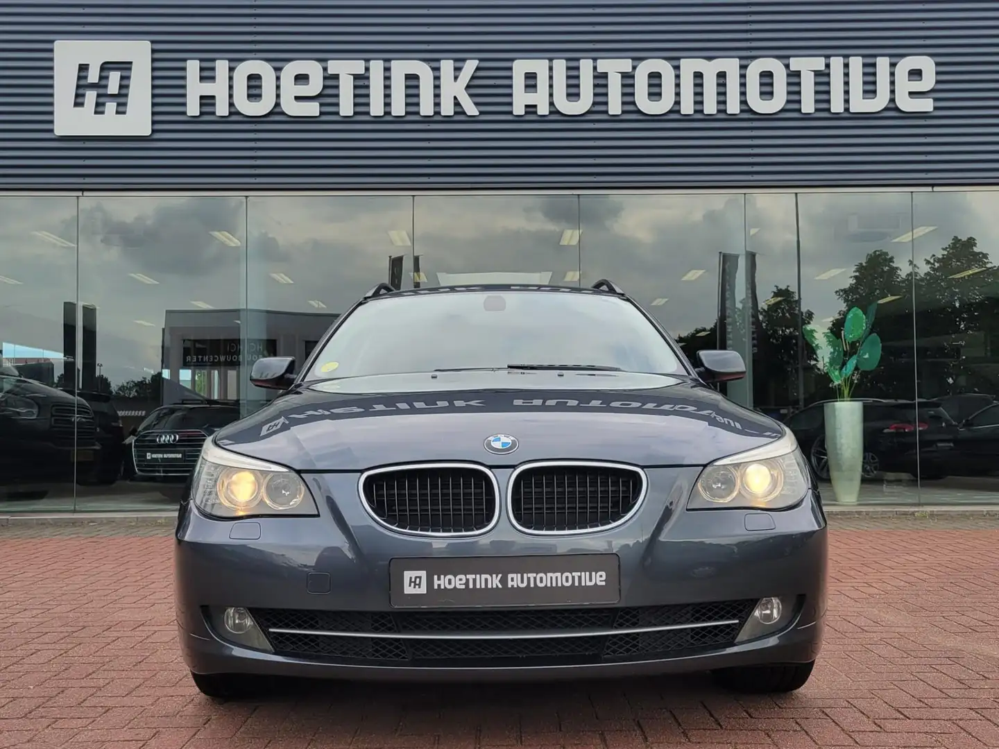 BMW 520 5-serie Touring 520i Corporate Lease Business Line Grijs - 2