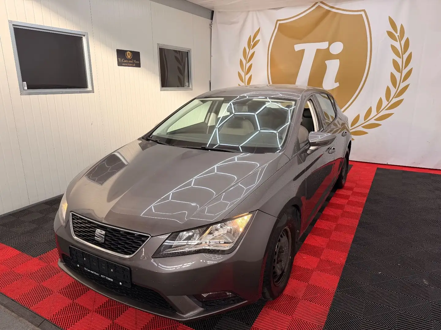 SEAT Leon *Leon*Style*TÜV/SERVICE/NEU*EURO6* Grau - 1