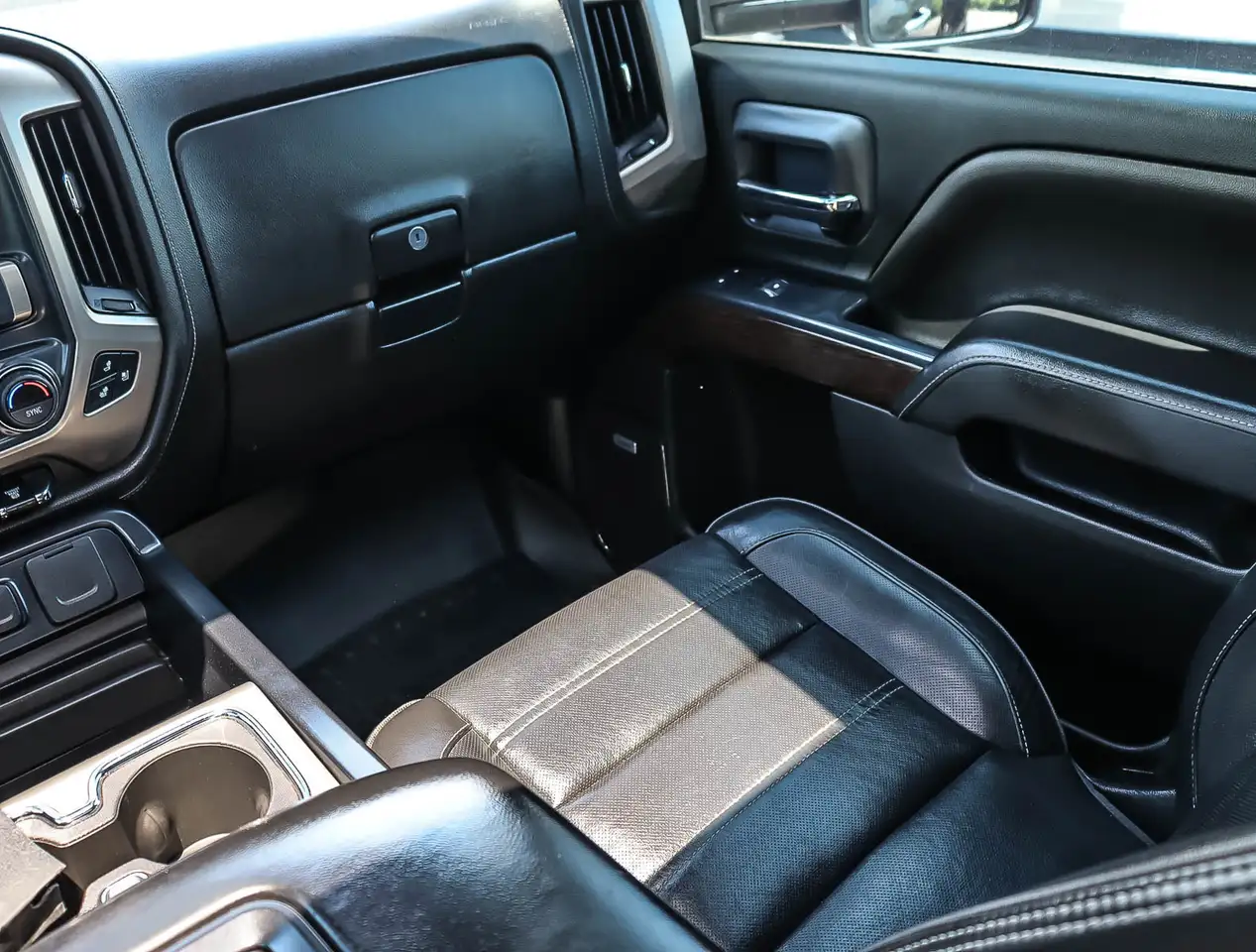 GMC Sierra 3500 снимка GMC Sierra 3500