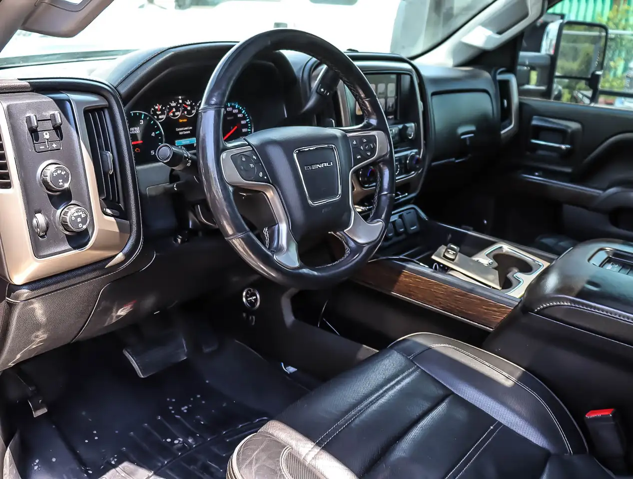 GMC Sierra 3500 снимка GMC Sierra 3500