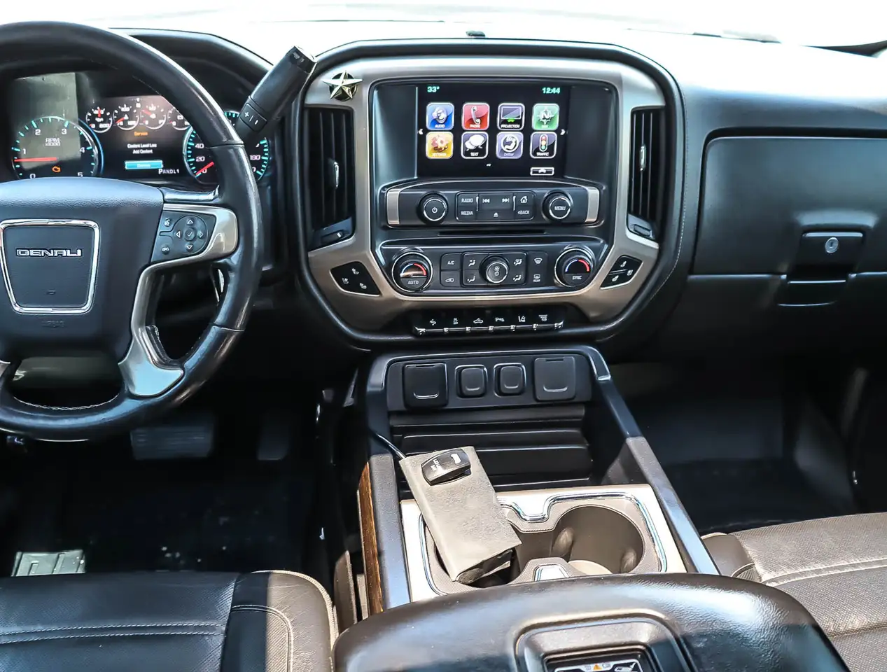 GMC Sierra 3500 снимка GMC Sierra 3500