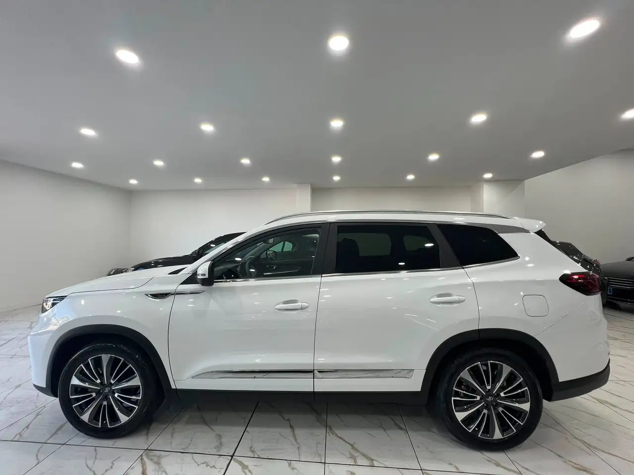 DR Automobiles DR7.0 2025