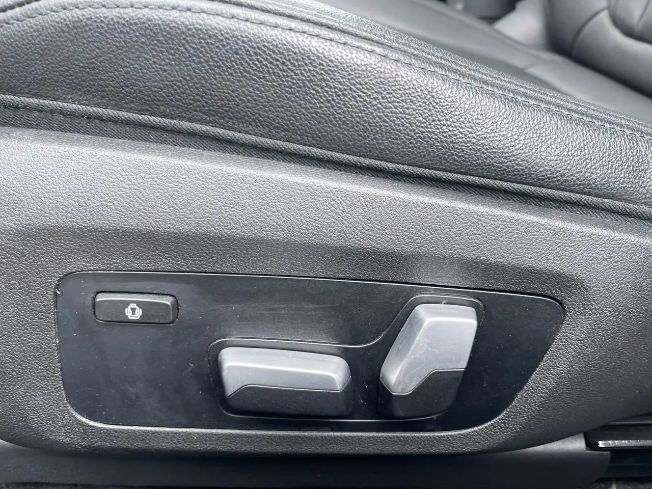 BMW 3 Series снимка BMW 3 Series