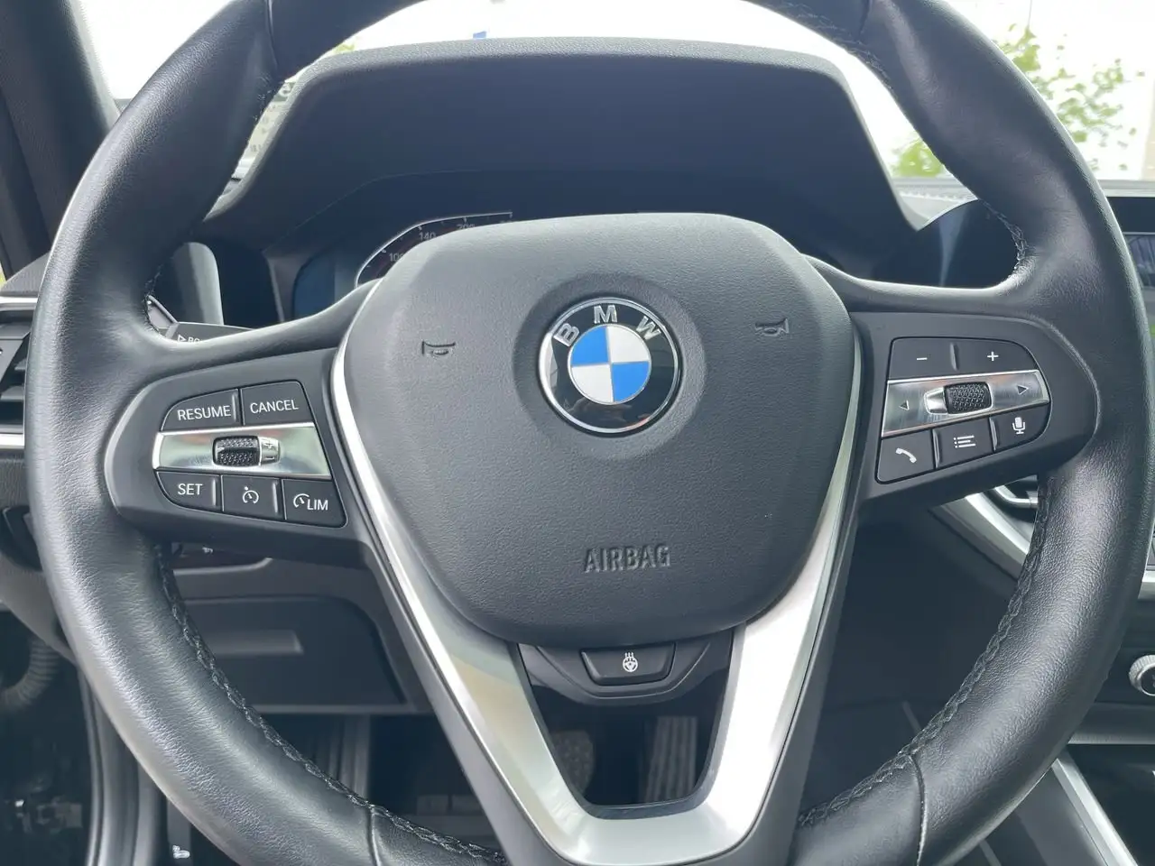 BMW 3 Series снимка BMW 3 Series