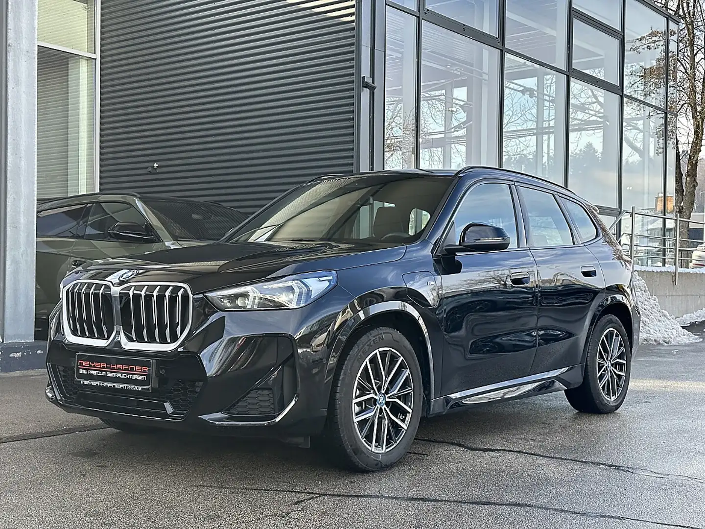 BMW X1 xDrive25e M-Paket Aut. Schwarz - 2