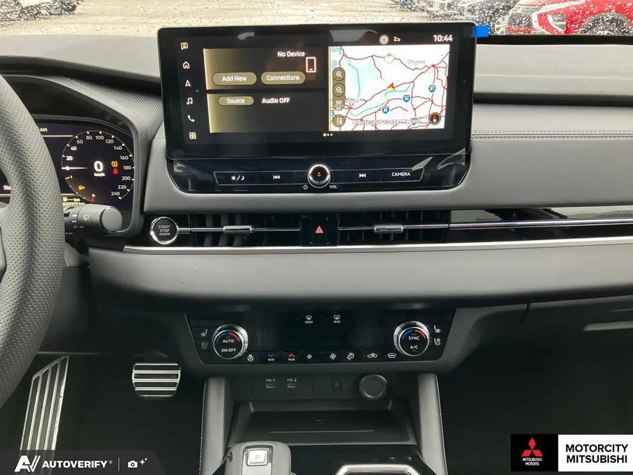 Mitsubishi Outlander снимка Mitsubishi Outlander