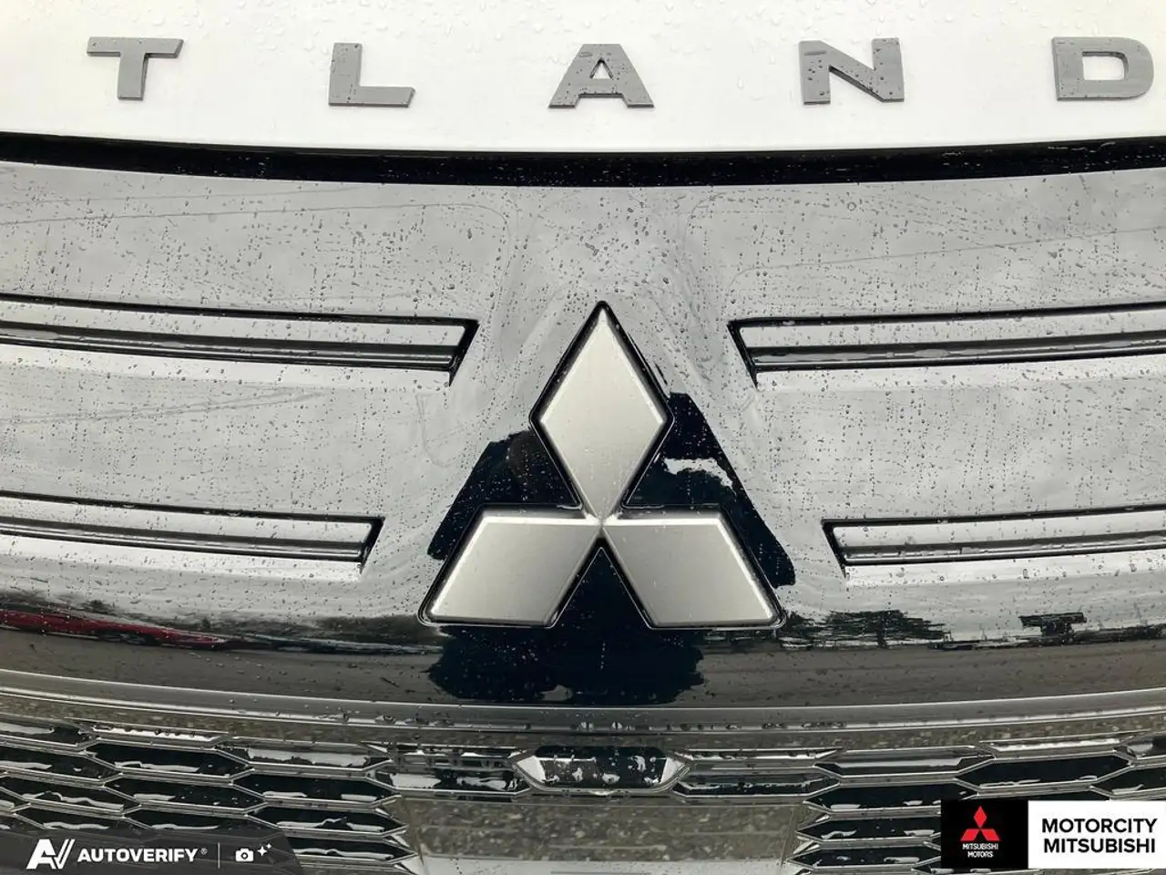 Mitsubishi Outlander снимка Mitsubishi Outlander