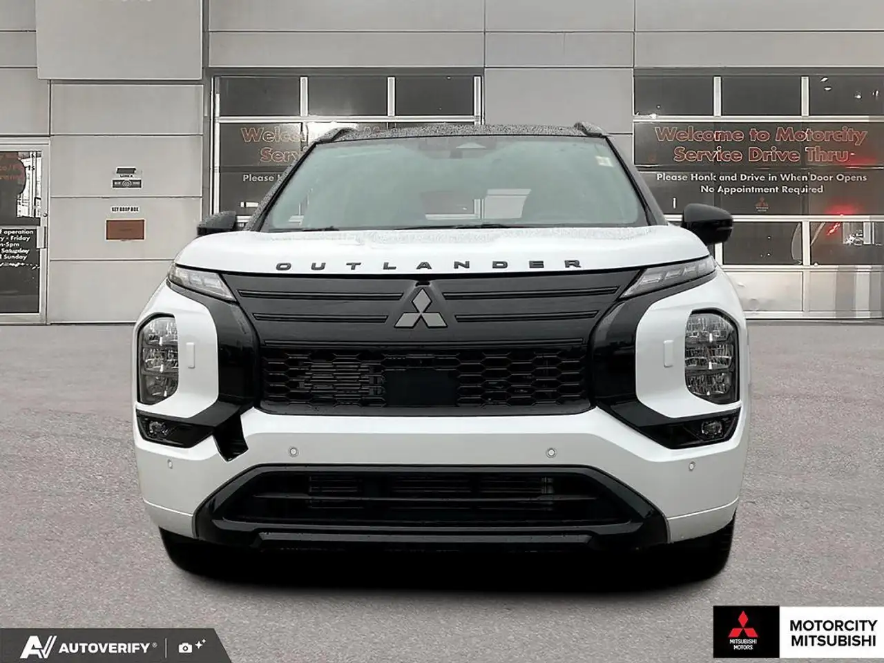 Mitsubishi Outlander снимка Mitsubishi Outlander