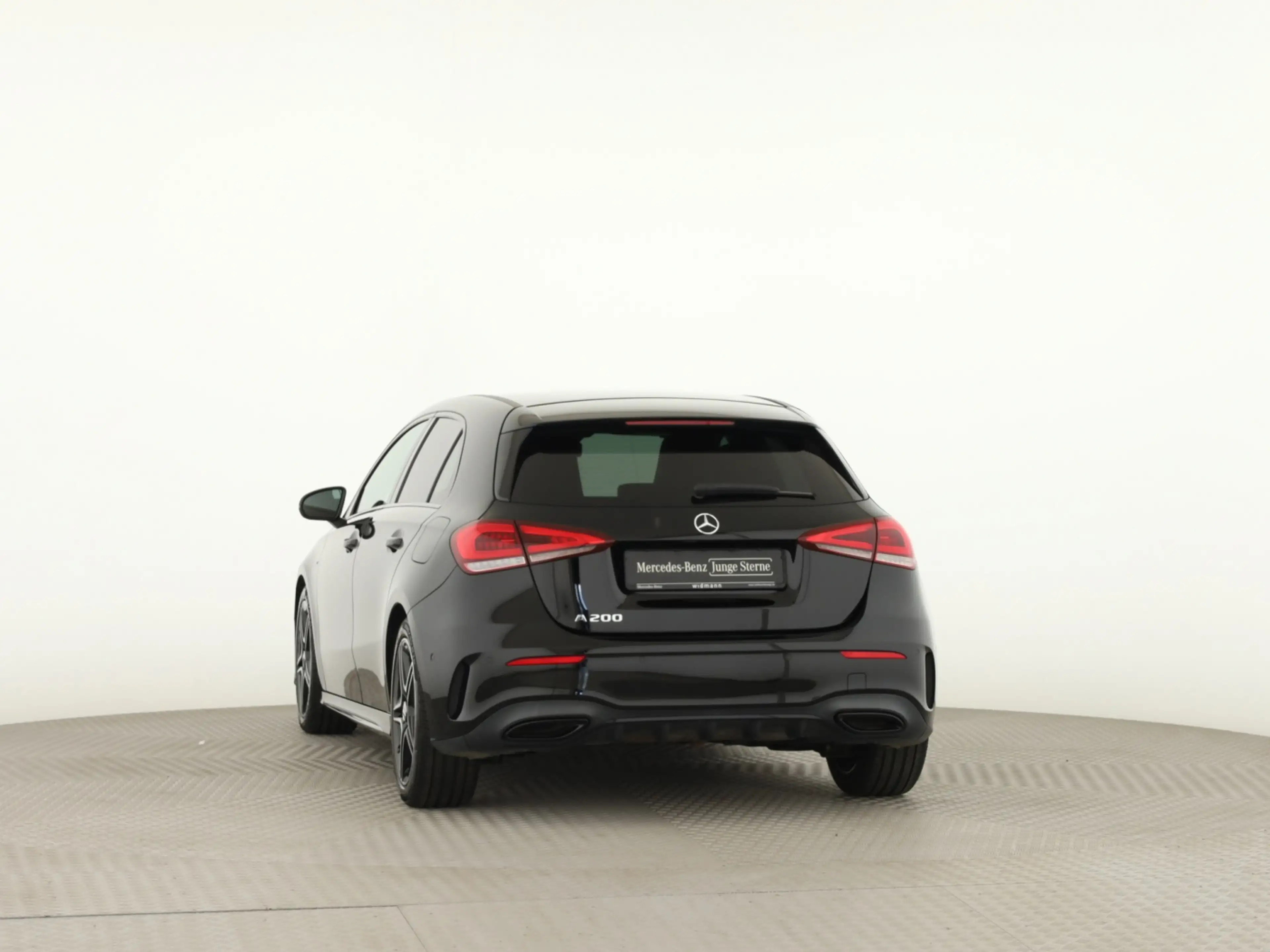 Mercedes-Benz A 200 *AMG-Line*Edition 2020*Panorama*LED*Navi** — photo 4