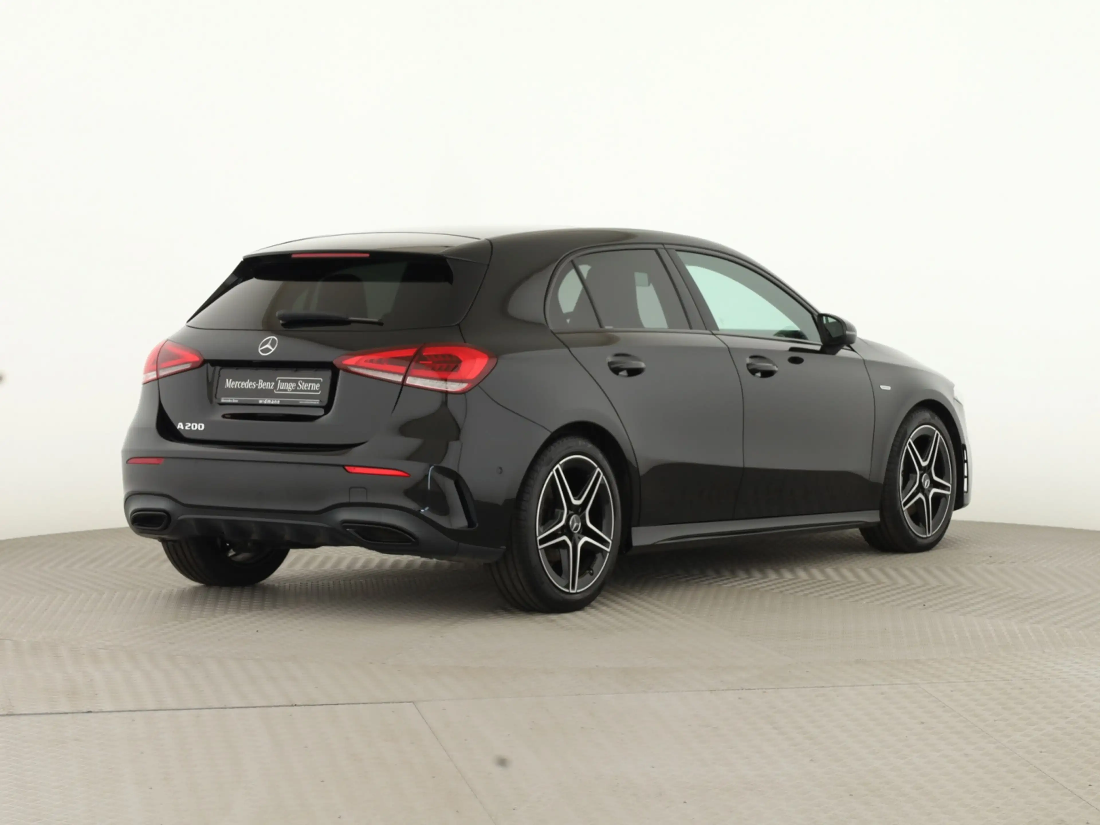 Mercedes-Benz A 200 *AMG-Line*Edition 2020*Panorama*LED*Navi** — photo 6