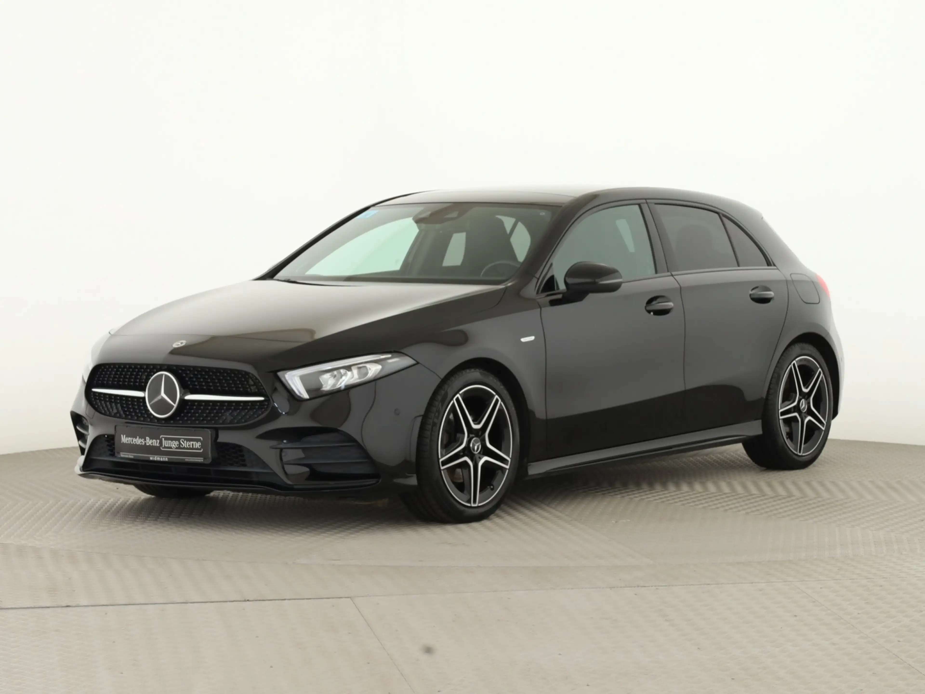 Mercedes-Benz A 200 *AMG-Line*Edition 2020*Panorama*LED*Navi** — photo 5