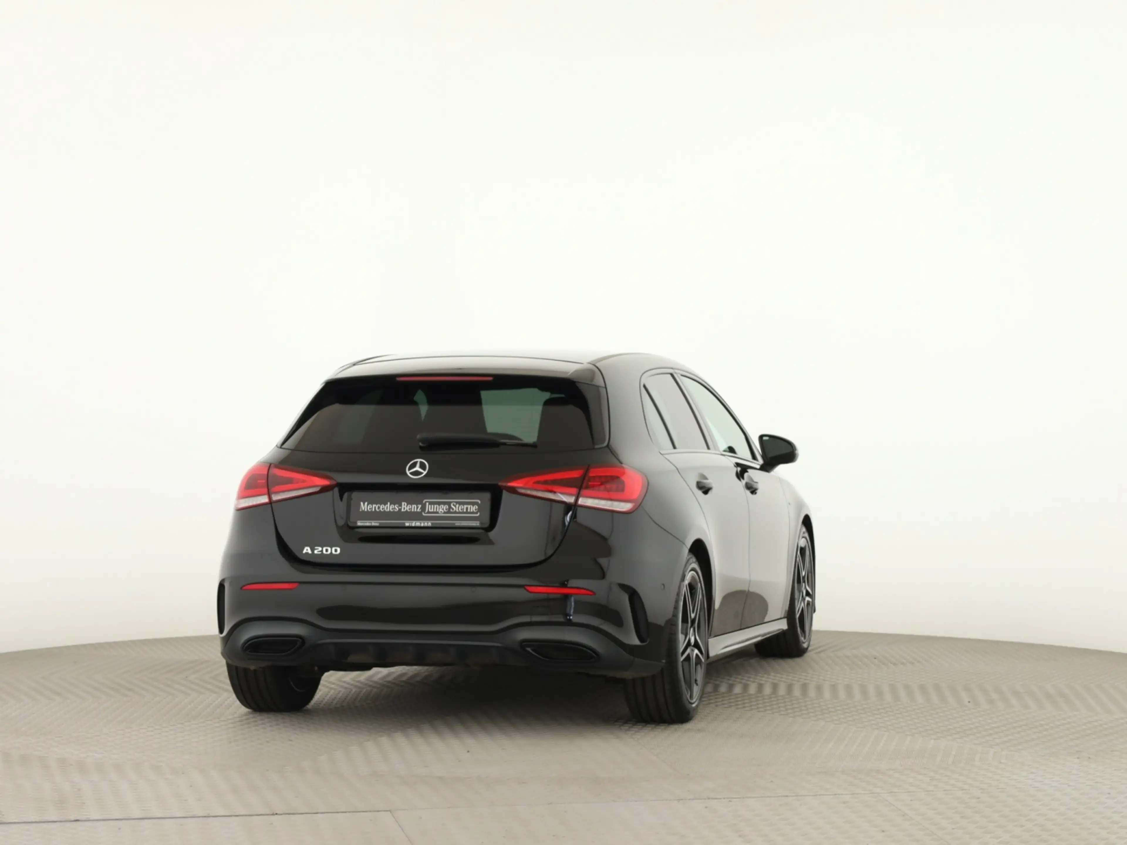 Mercedes-Benz A 200 *AMG-Line*Edition 2020*Panorama*LED*Navi** — photo 2