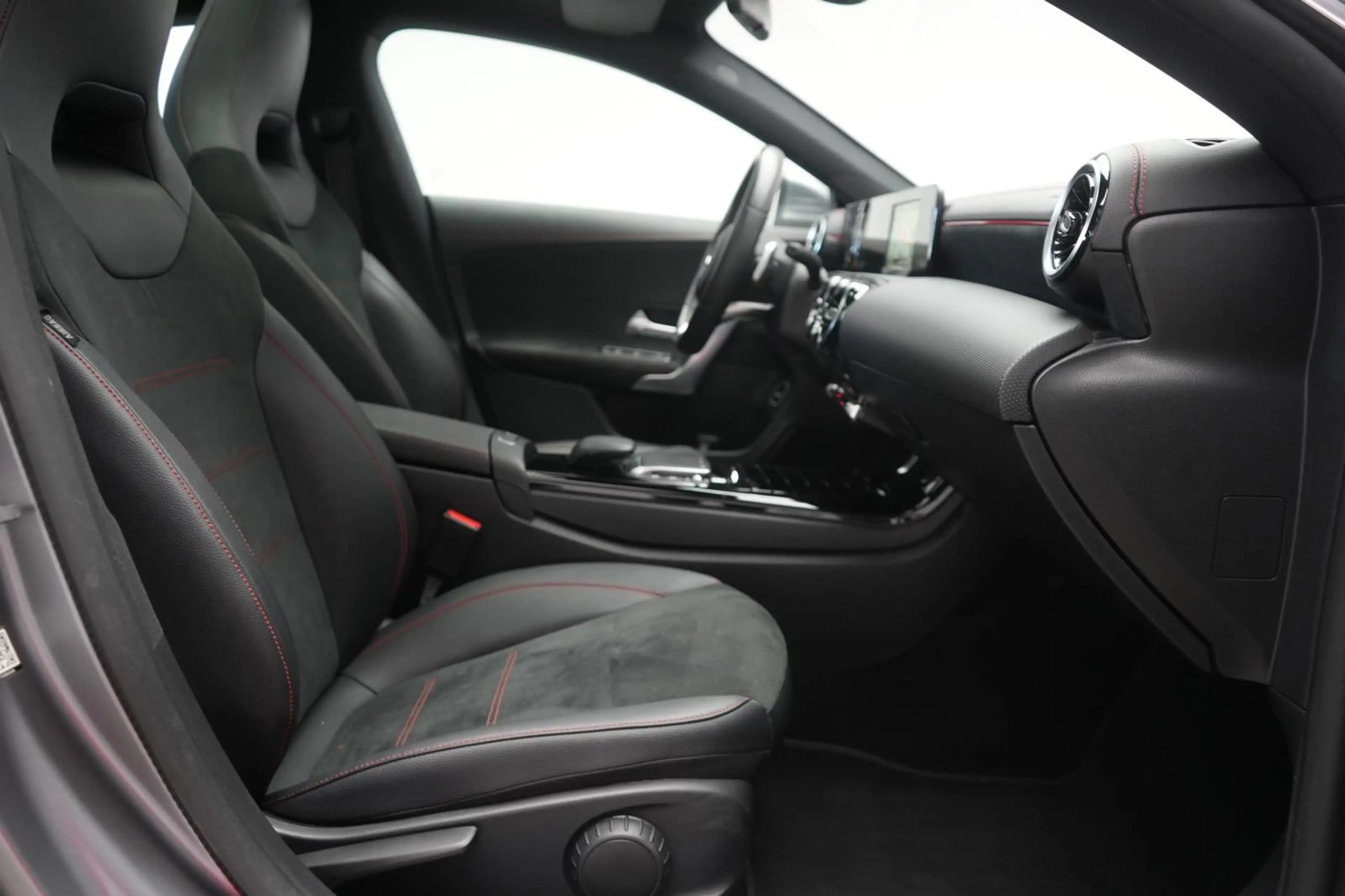Mercedes-Benz CLA 220 d 8G-DCT AMG CarPlay/Temp/Kamera/Pano/La — photo 7
